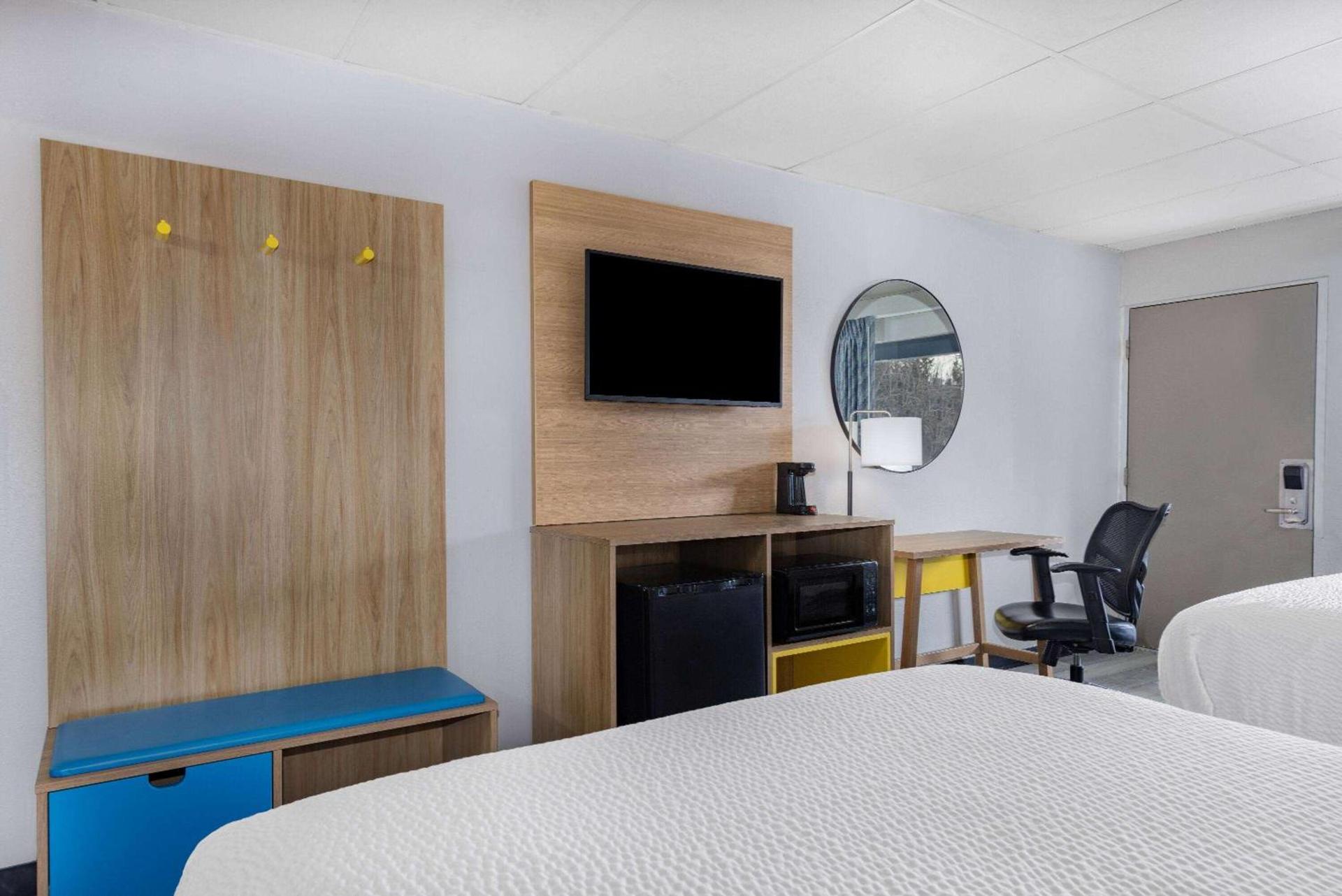 Days Inn by Wyndham Fredericksburg North photo 17