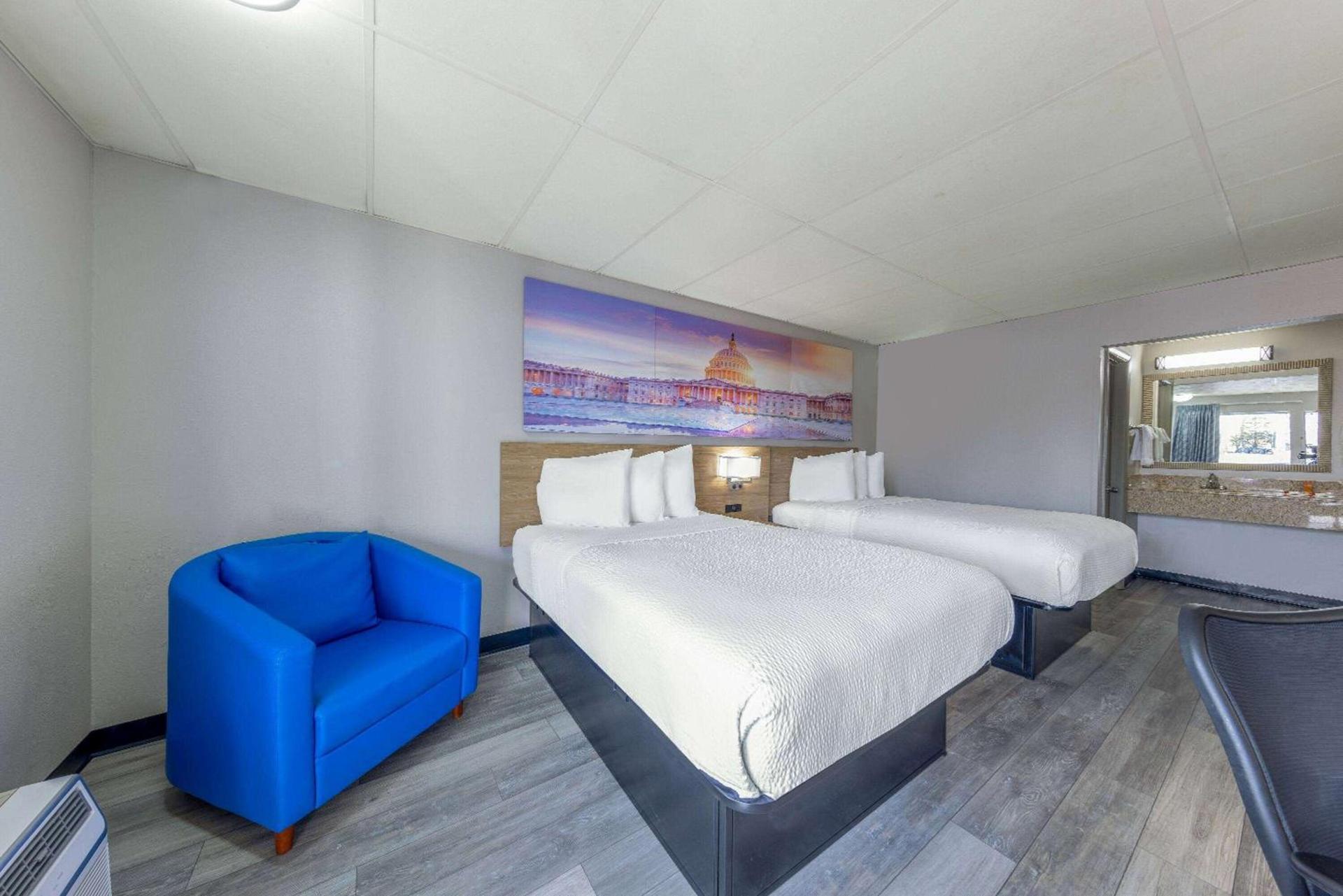 Days Inn by Wyndham Fredericksburg North photo 12