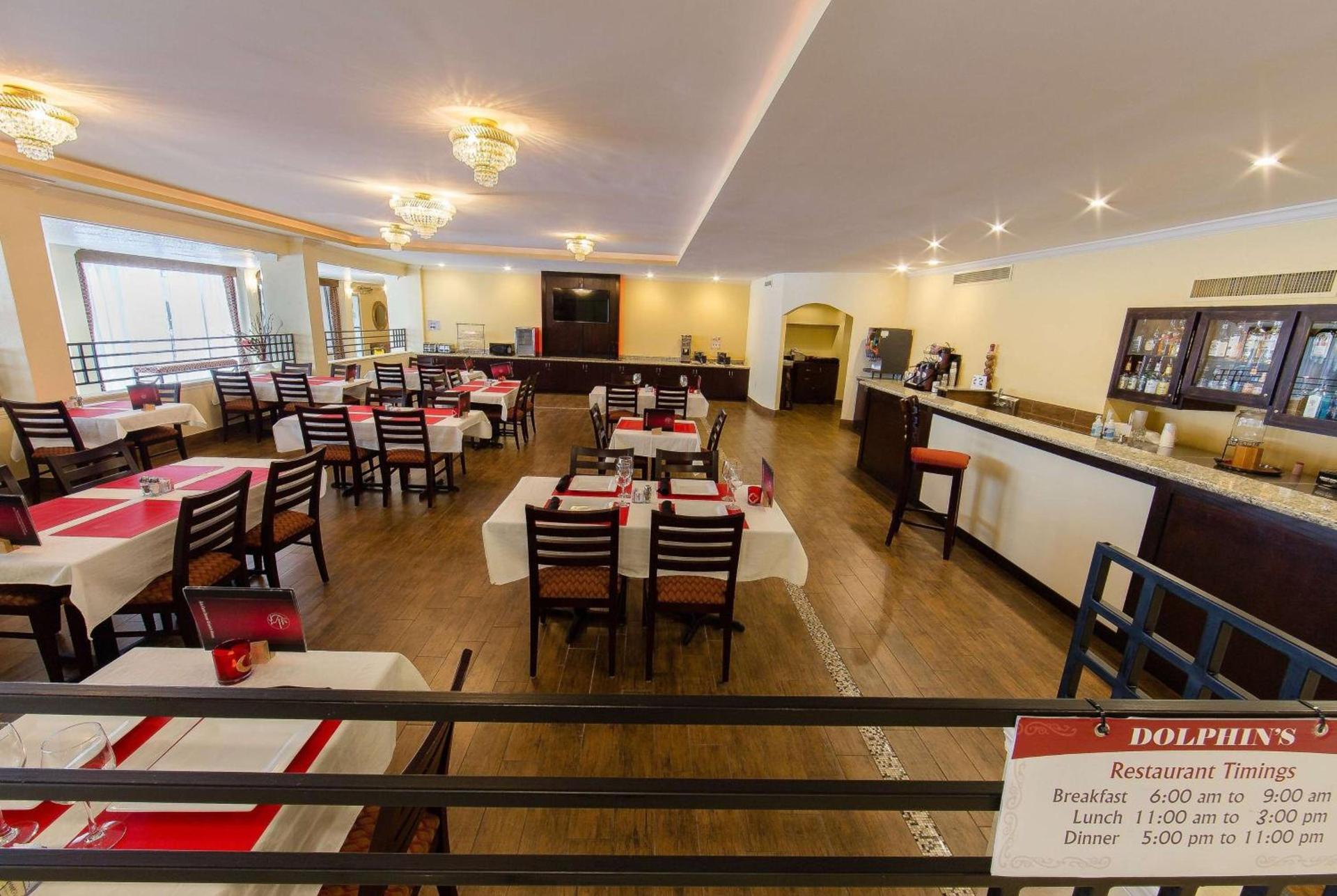 Ramada by Wyndham Houston Intercontinental Airport East photo 26