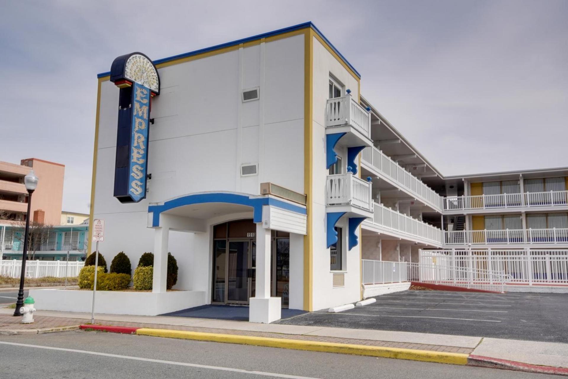 Empress Motel photo 1