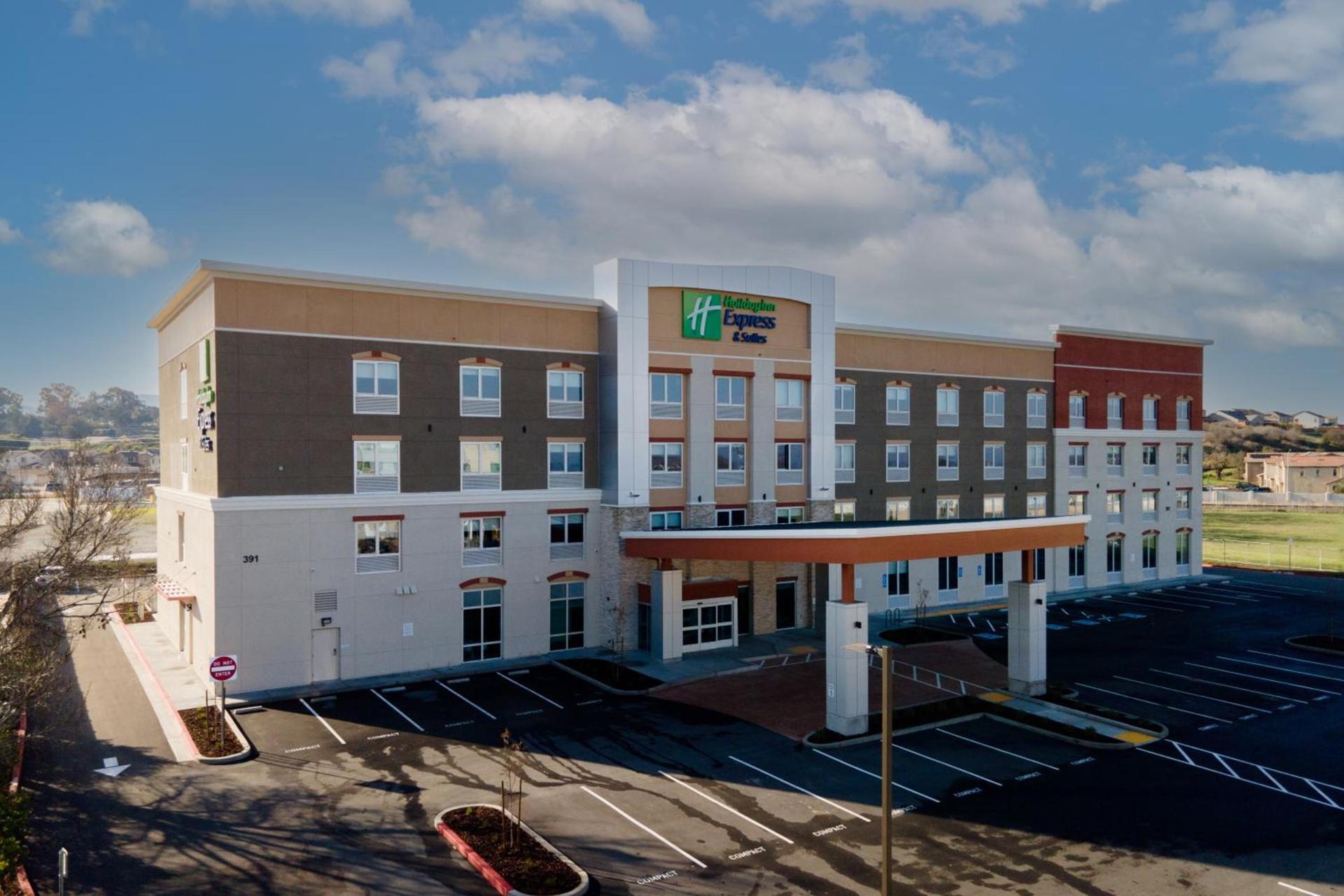 Holiday Inn Express & Suites - Hollister by IHG — hotel in Hollister