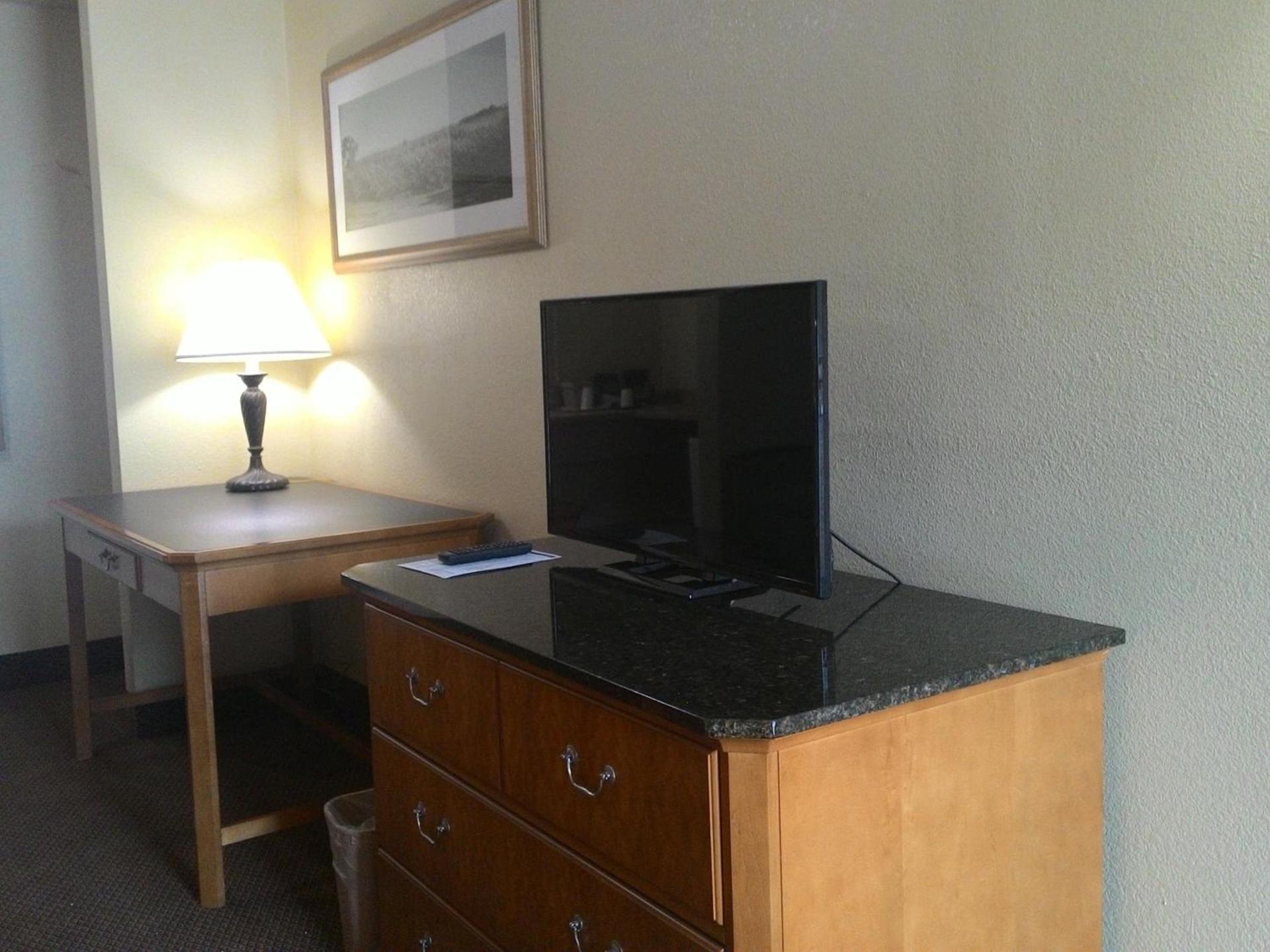Apalachicola Bay Inn photo 13