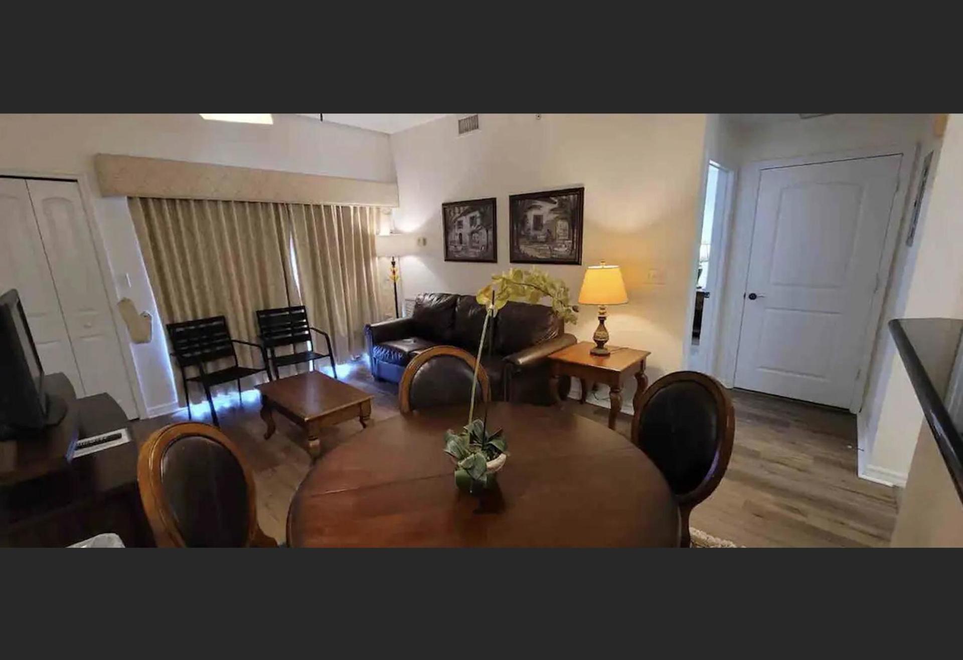 The Point Hotel & Suites - 604 Luxury - Close to Universal - Attraction Views near Orange County Convention Center photo 2