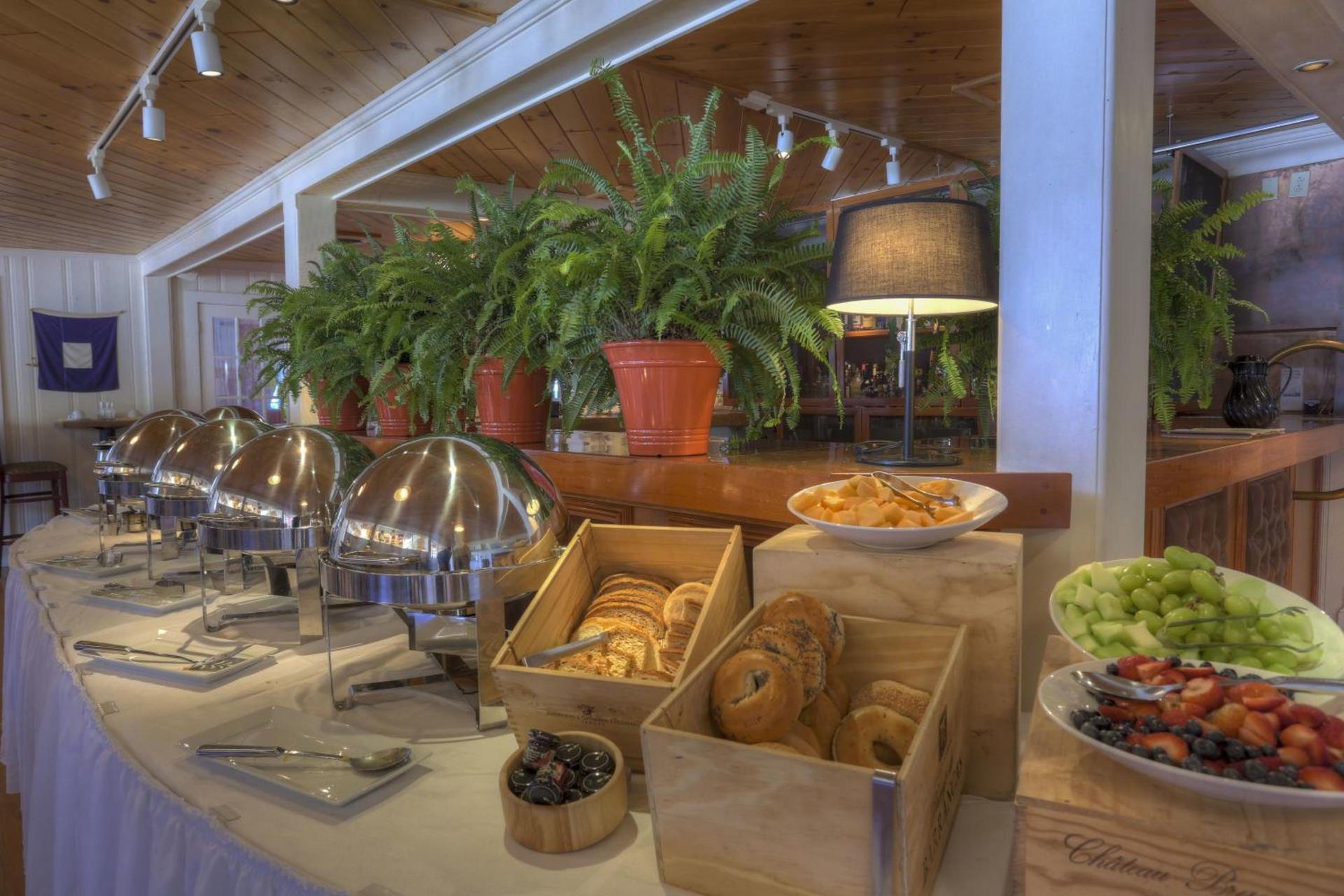 Spruce Point Inn Resort and Spa photo 64
