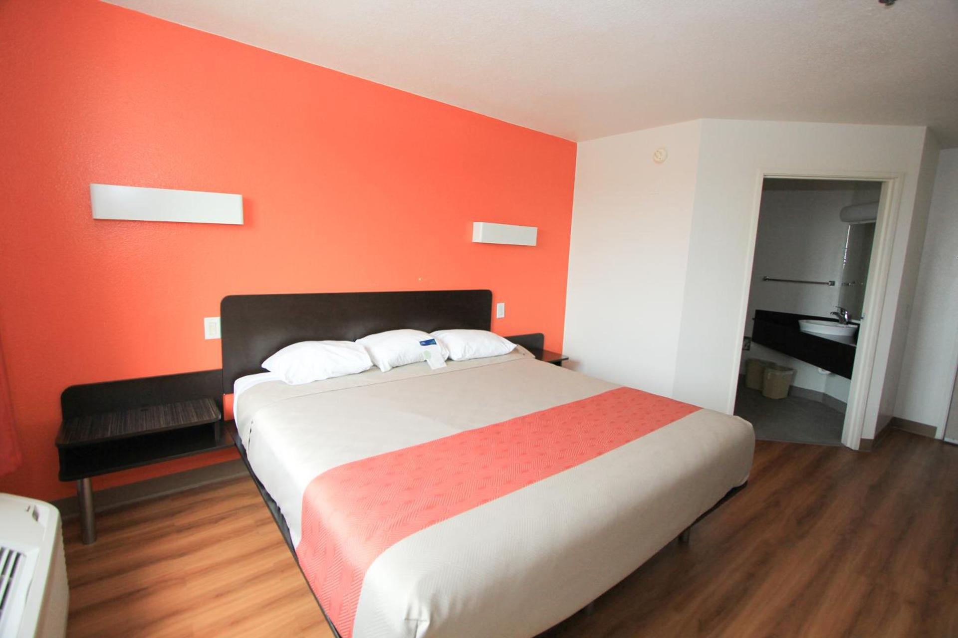Motel 6-San Antonio, TX - Downtown - Alamo Dome photo 37