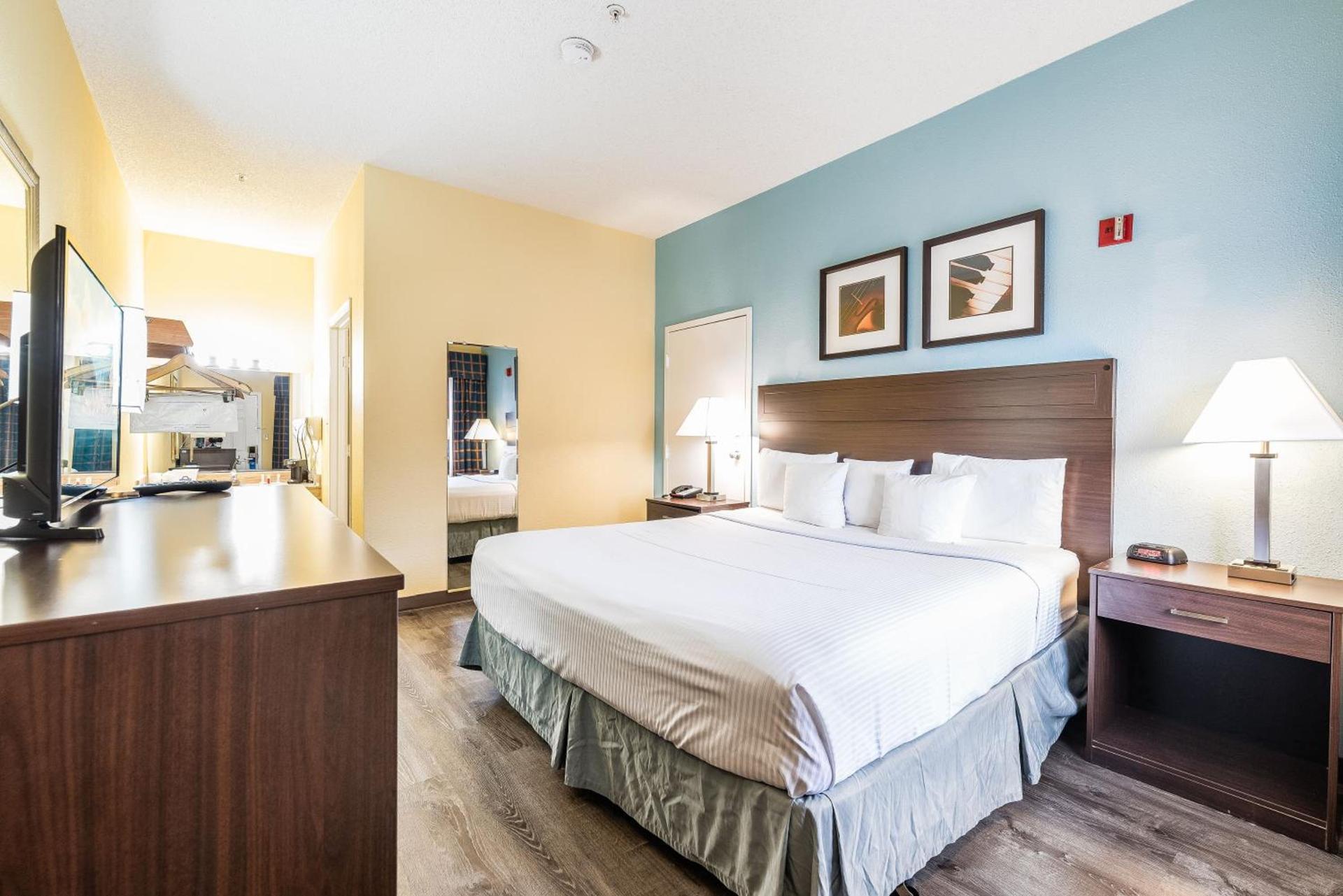 Days Inn by Wyndham Federal Way photo 22