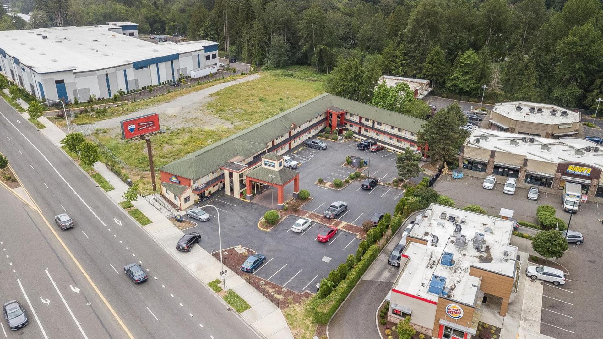 Days Inn by Wyndham Federal Way photo 41