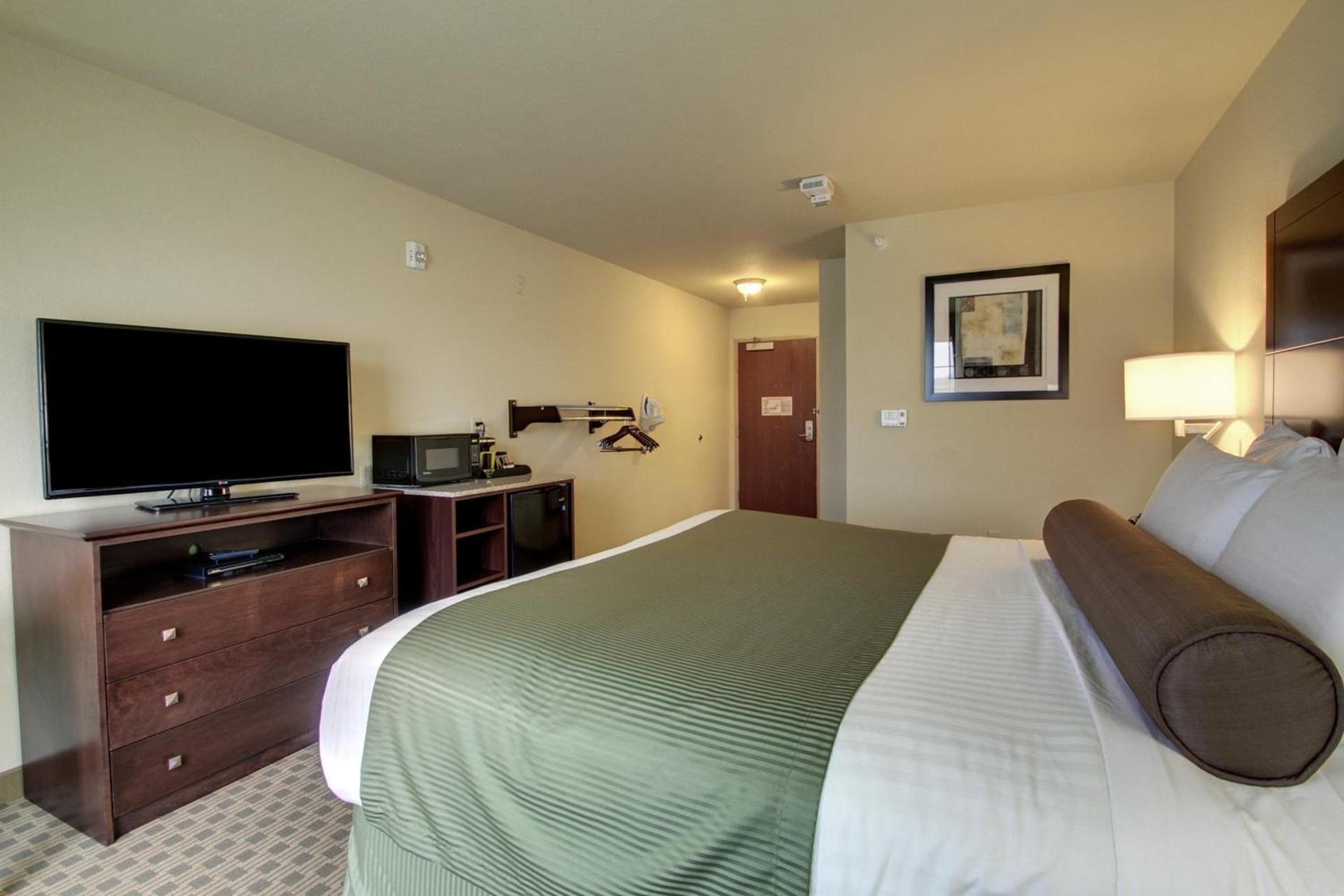 Cobblestone Hotel & Suites - Waynesboro photo 25