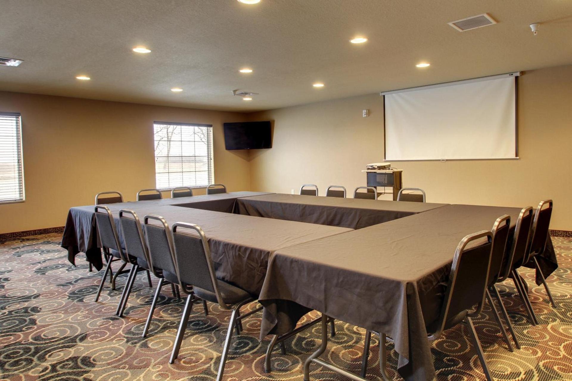 Cobblestone Hotel & Suites - Waynesboro photo 27