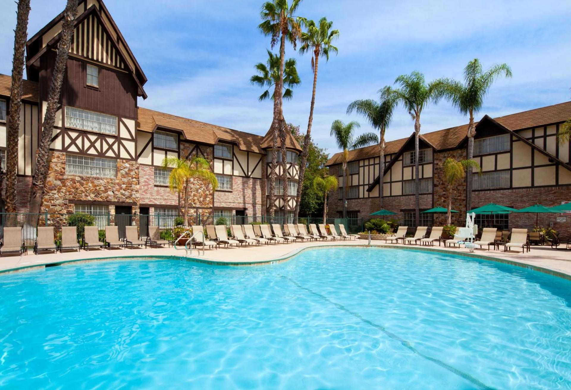 Anaheim Majestic Garden Hotel photo 76