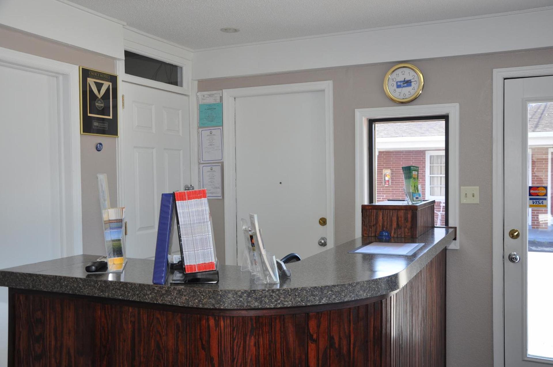MERRIMAC INN & SUITES photo 22