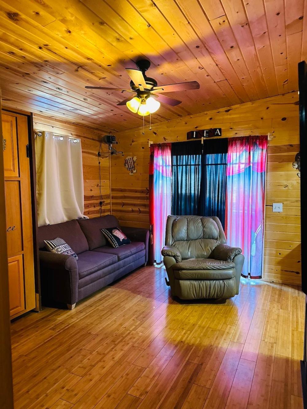 Country Cabins Hotel photo 11