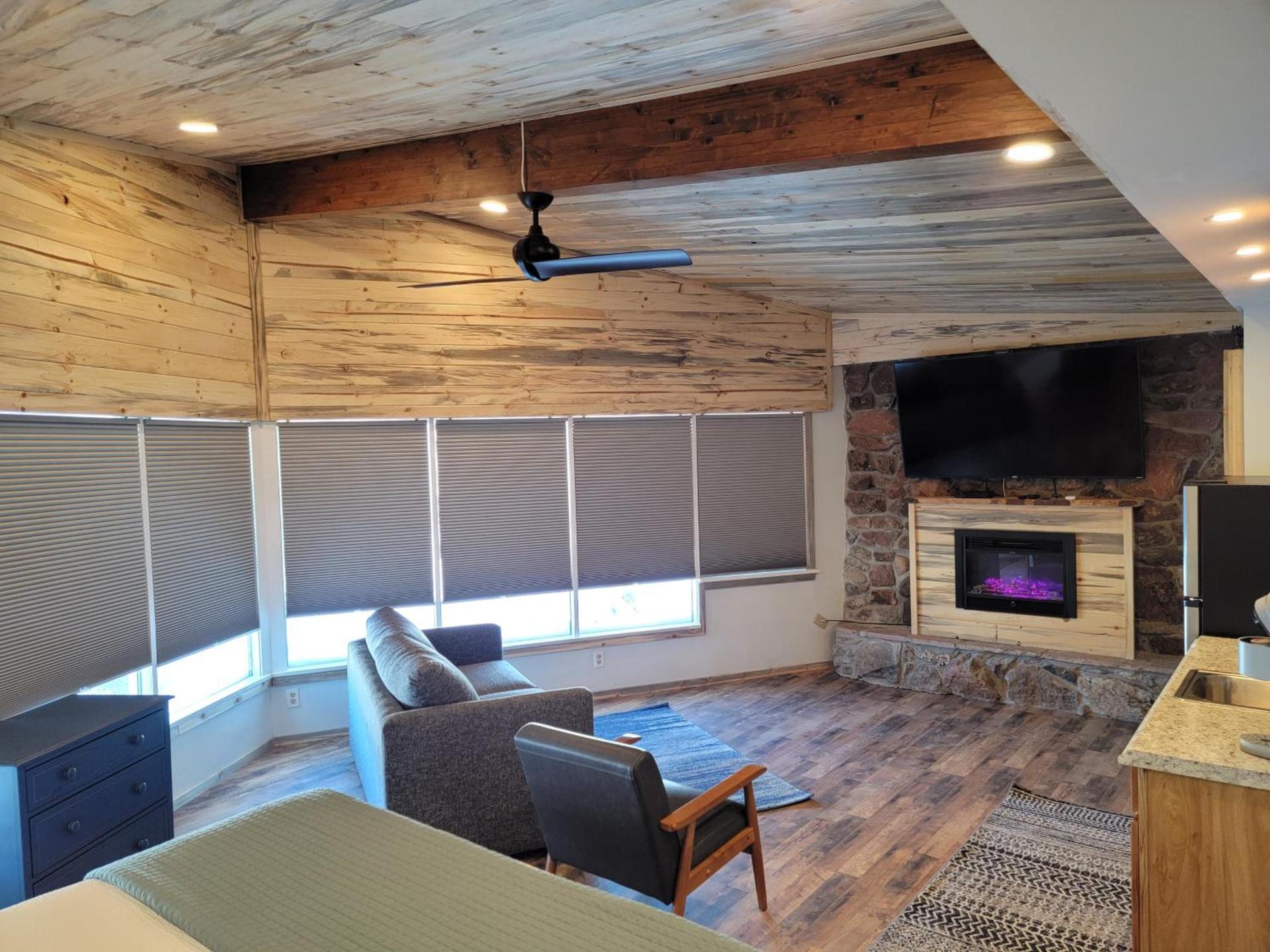 Silver Ridge Lodge photo 36