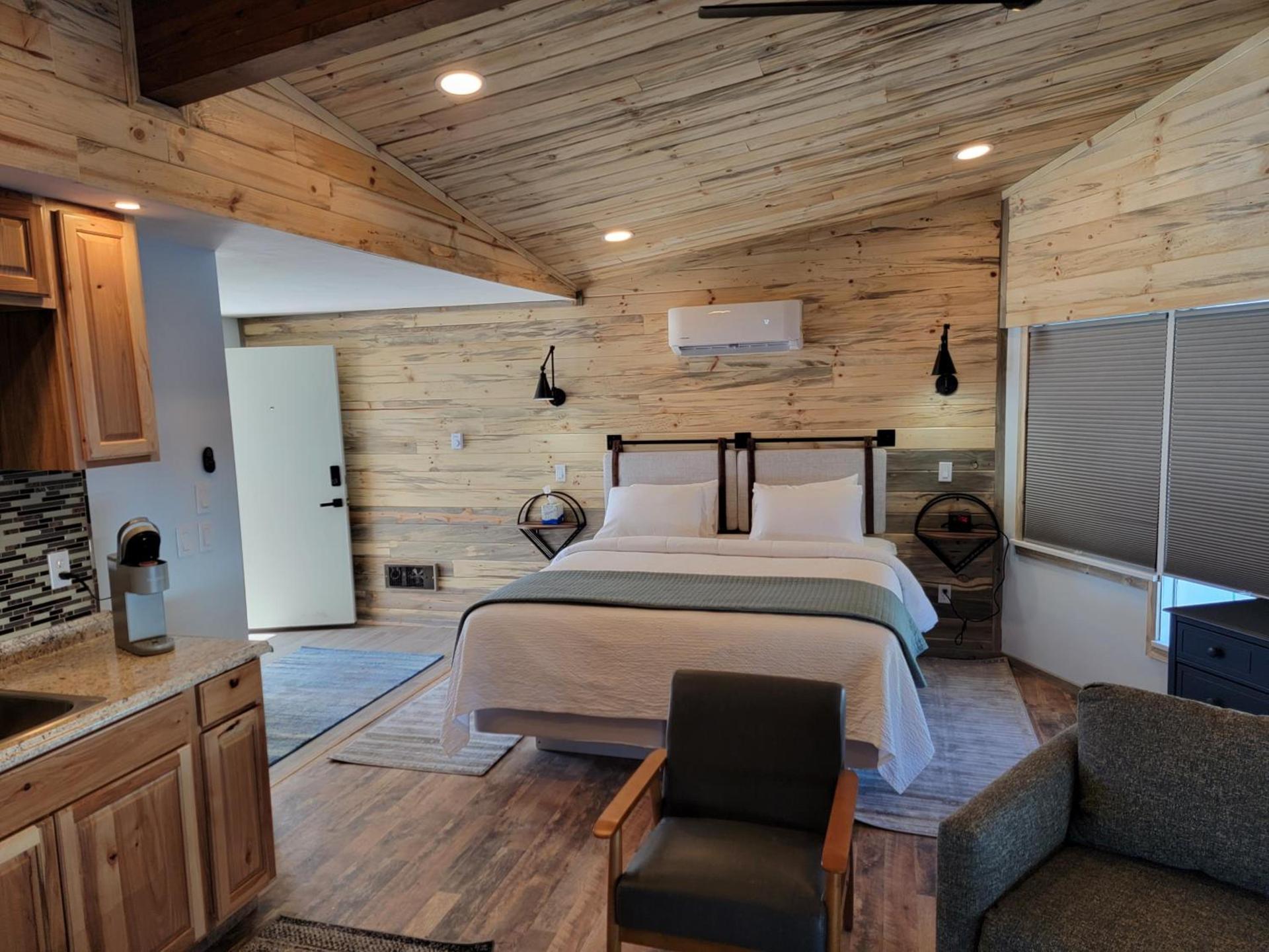 Silver Ridge Lodge photo 98