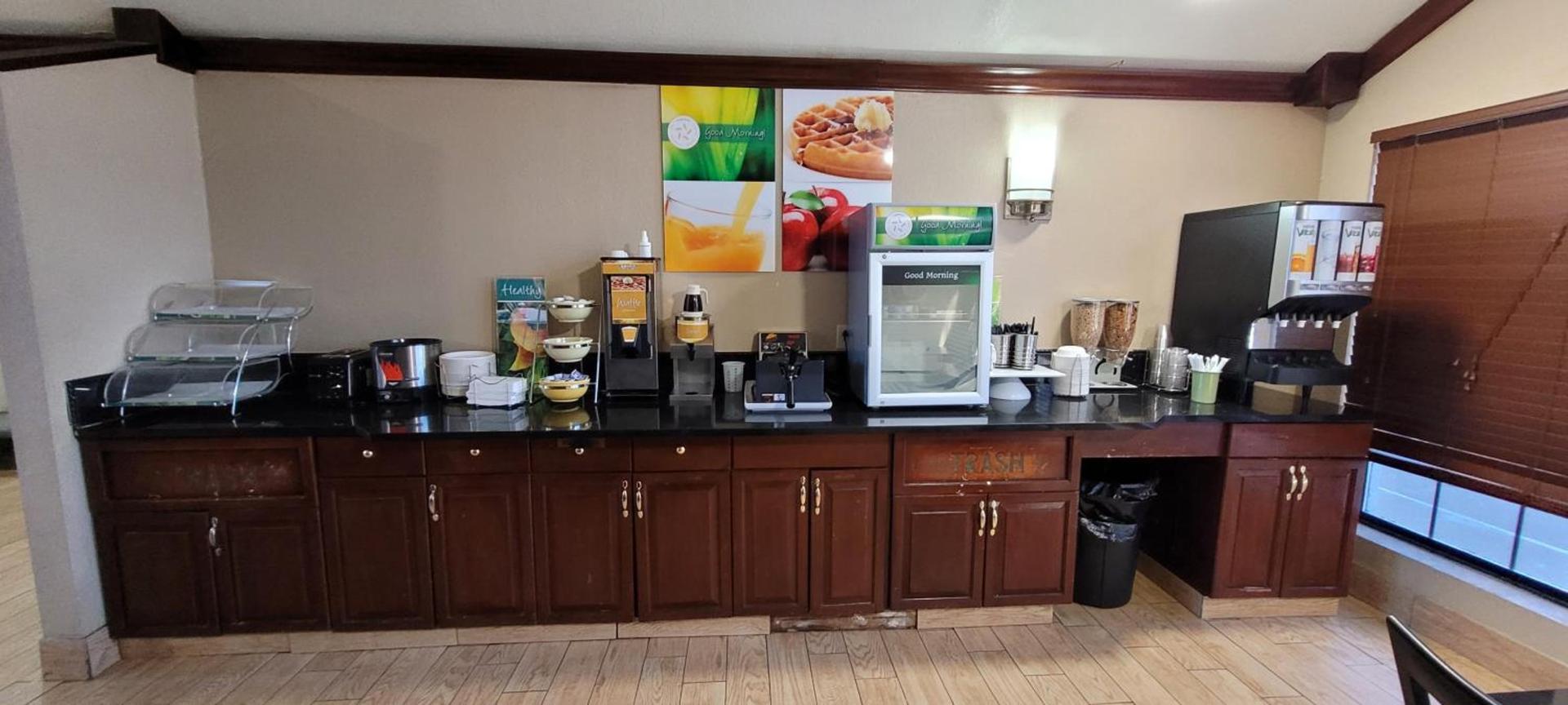 Quality Inn & Suites Columbia I-70 photo 24