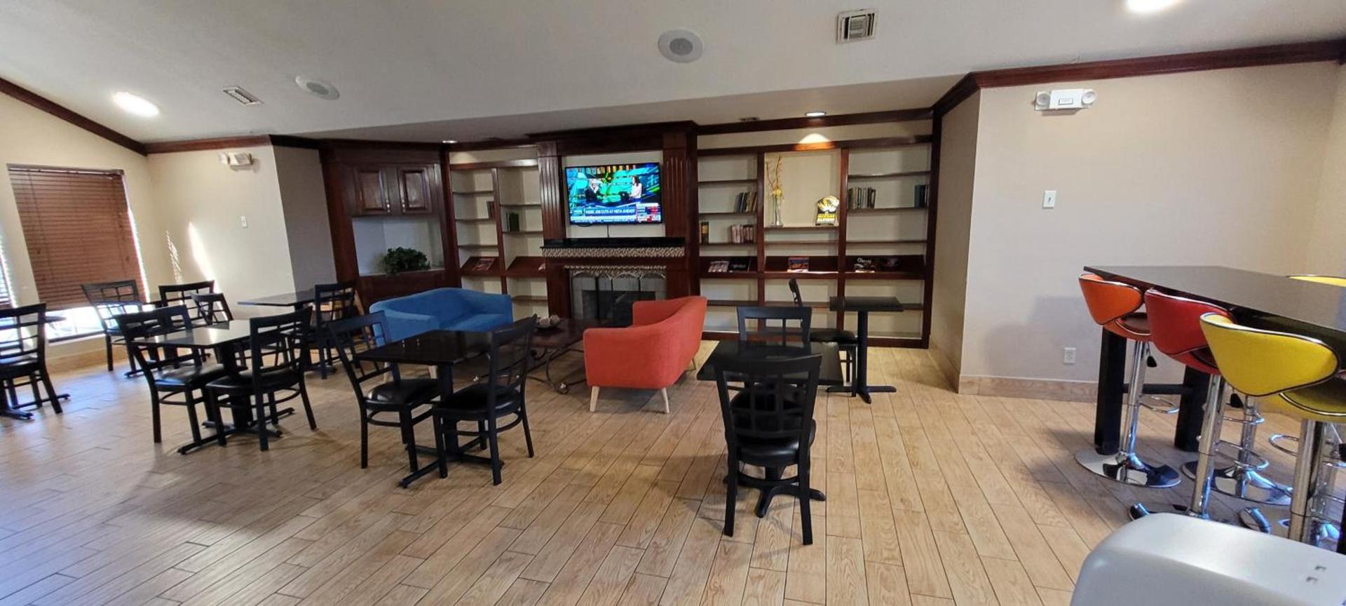 Quality Inn & Suites Columbia I-70 photo 22