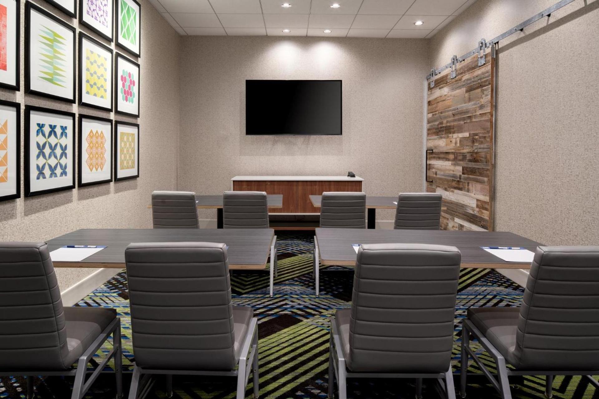 Holiday Inn Express & Suites - Bullhead City by IHG photo 41