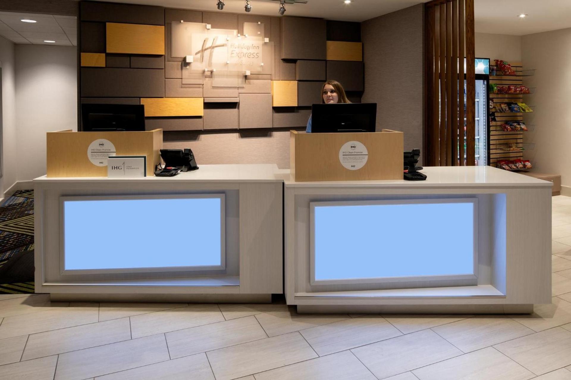 Holiday Inn Express & Suites - Bullhead City by IHG photo 44