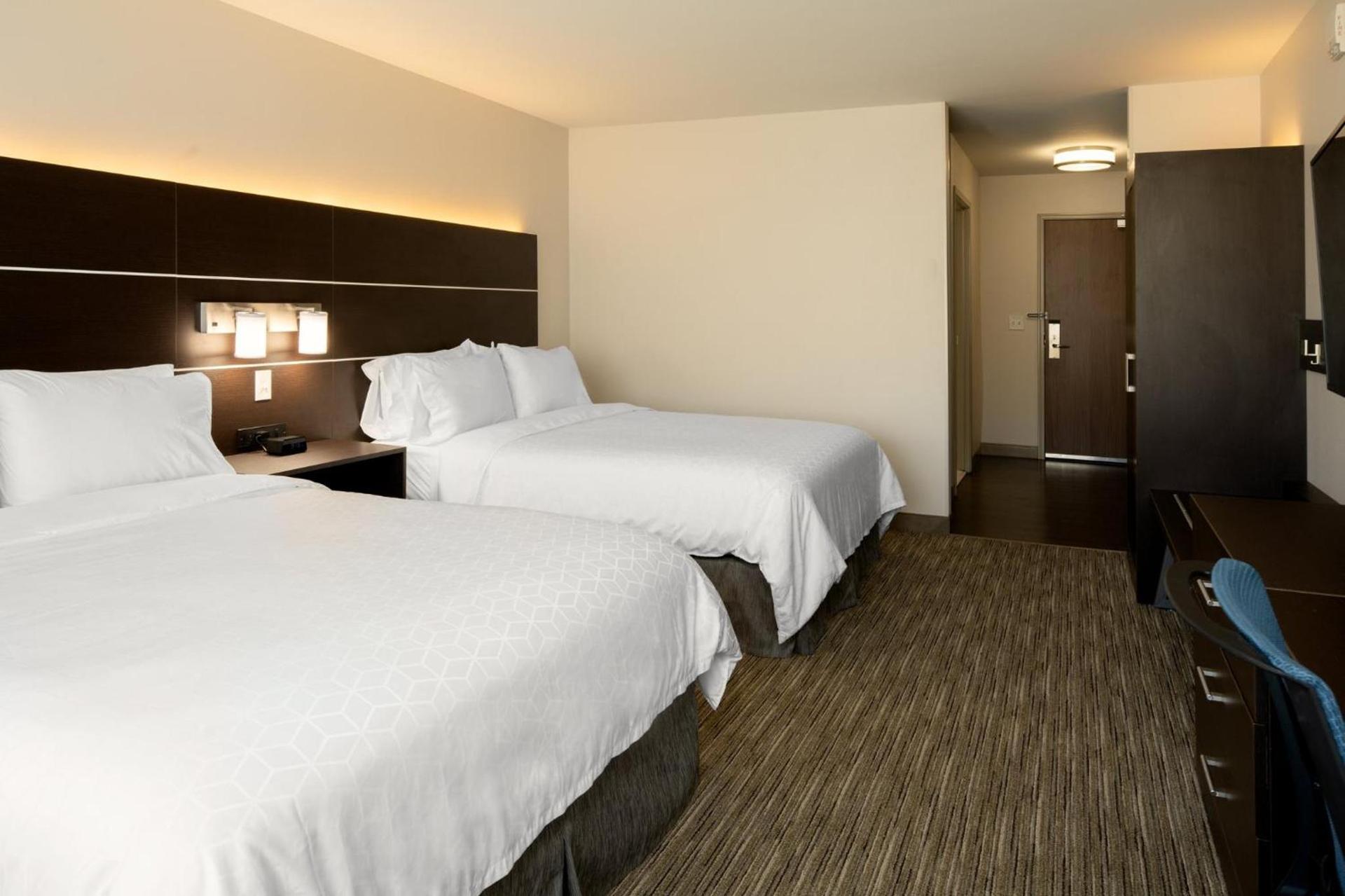 Holiday Inn Express & Suites - Bullhead City by IHG photo 66