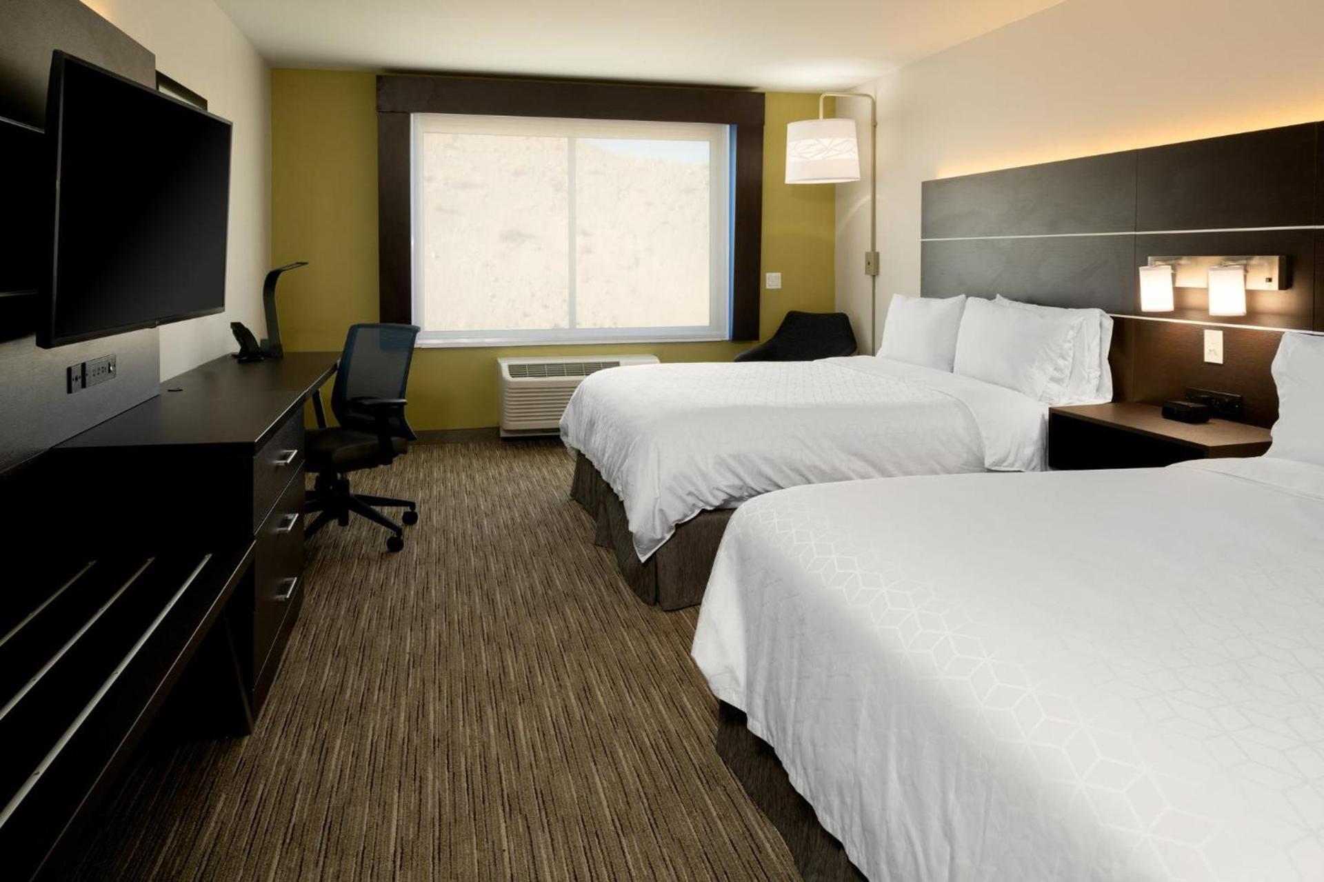 Holiday Inn Express & Suites - Bullhead City by IHG photo 50