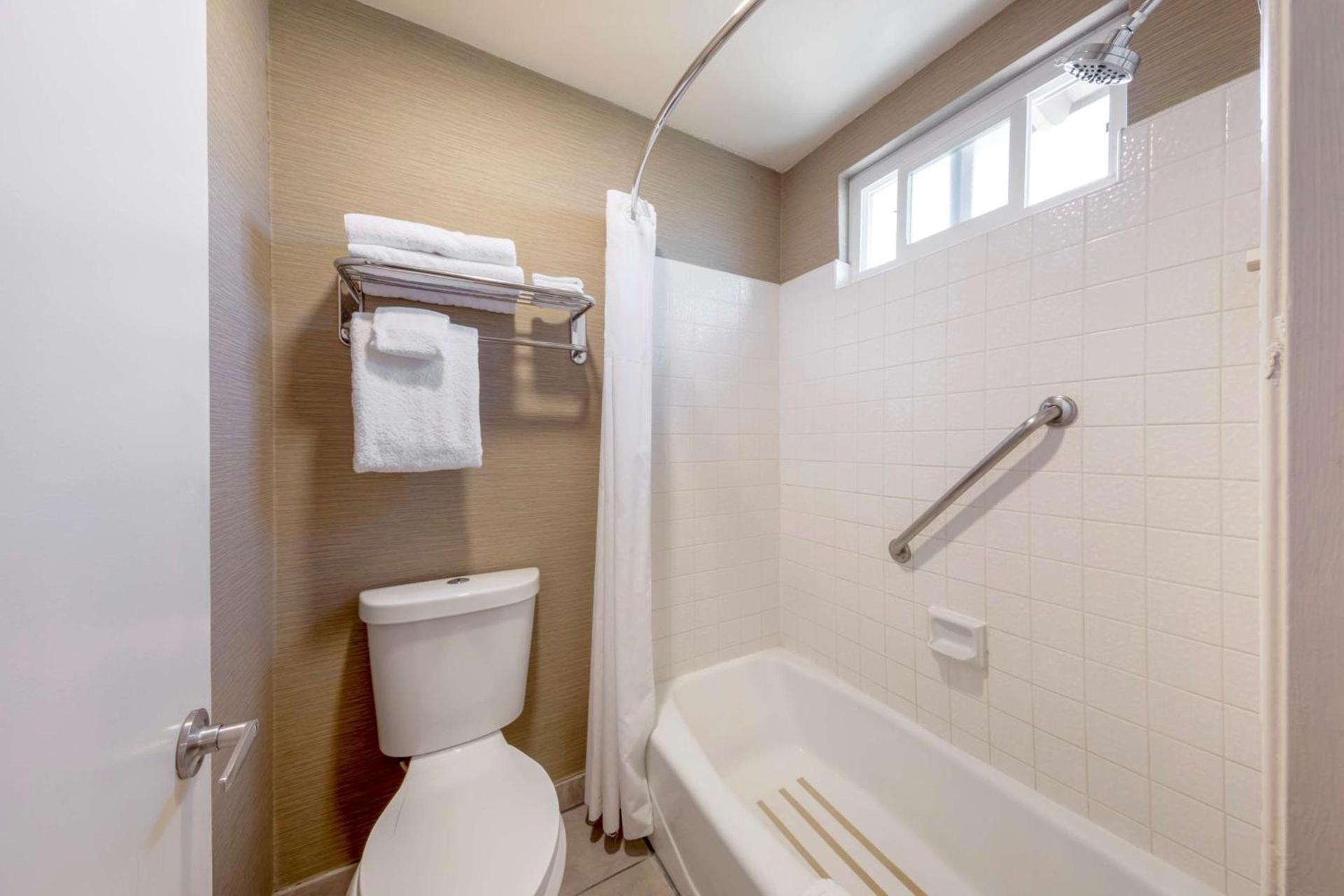 Best Western La Posada Motel photo 17