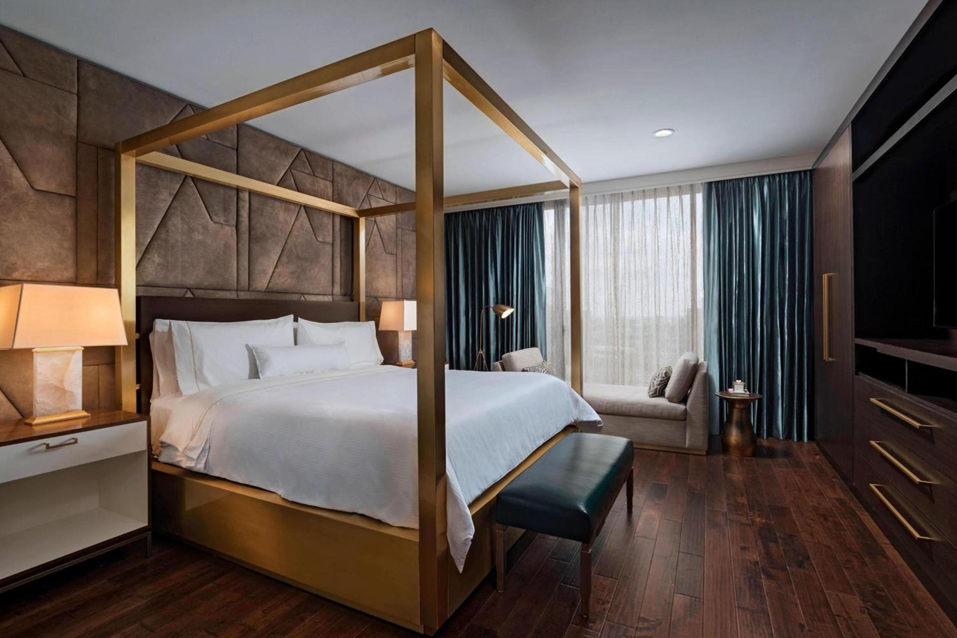 The Westin Galleria Houston photo 13