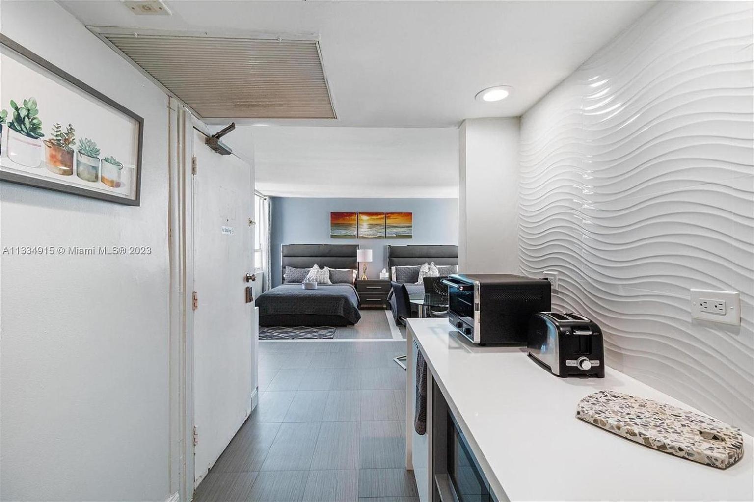 11th Miami Beach - Ocean View -Free Valet Parking photo 16