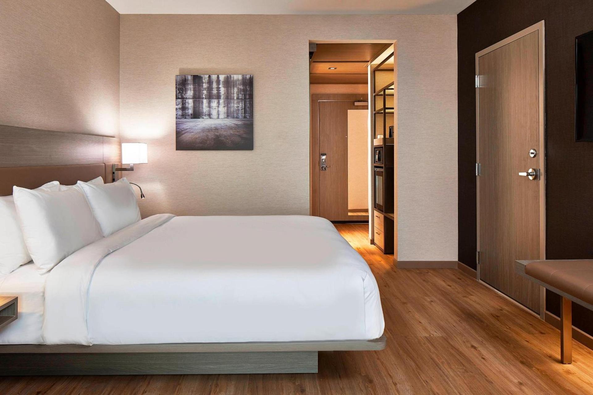 AC Hotel by Marriott Cleveland Beachwood photo 9