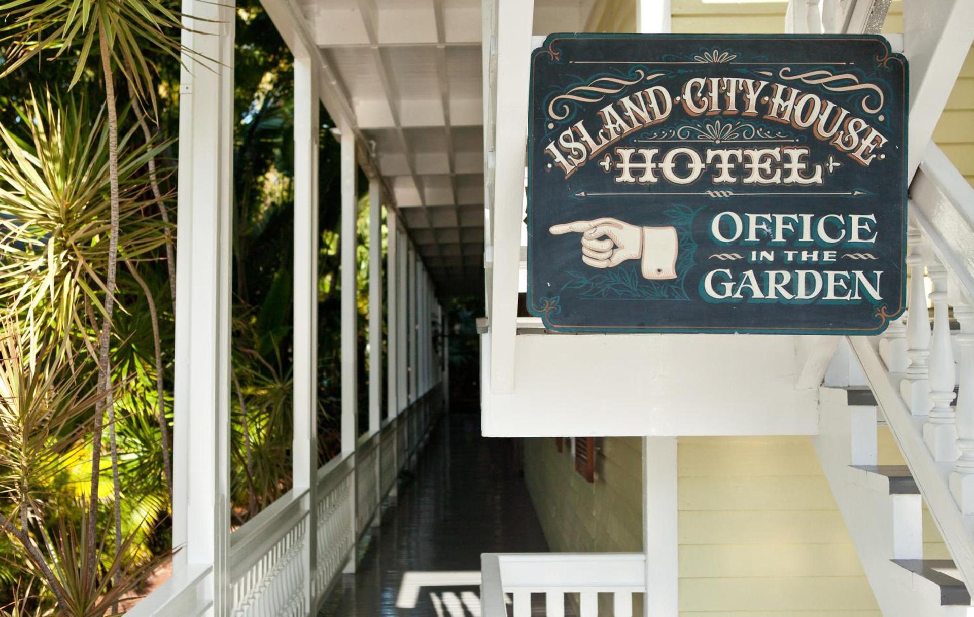 Island City House photo 29
