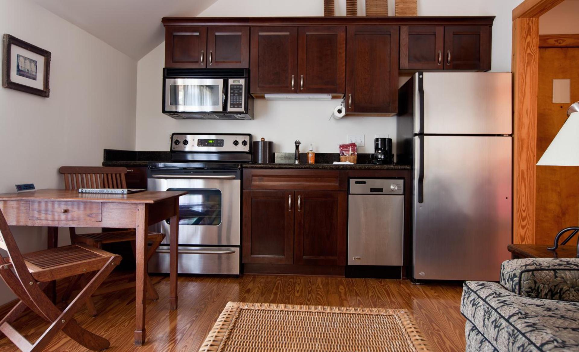 Island City House photo 20