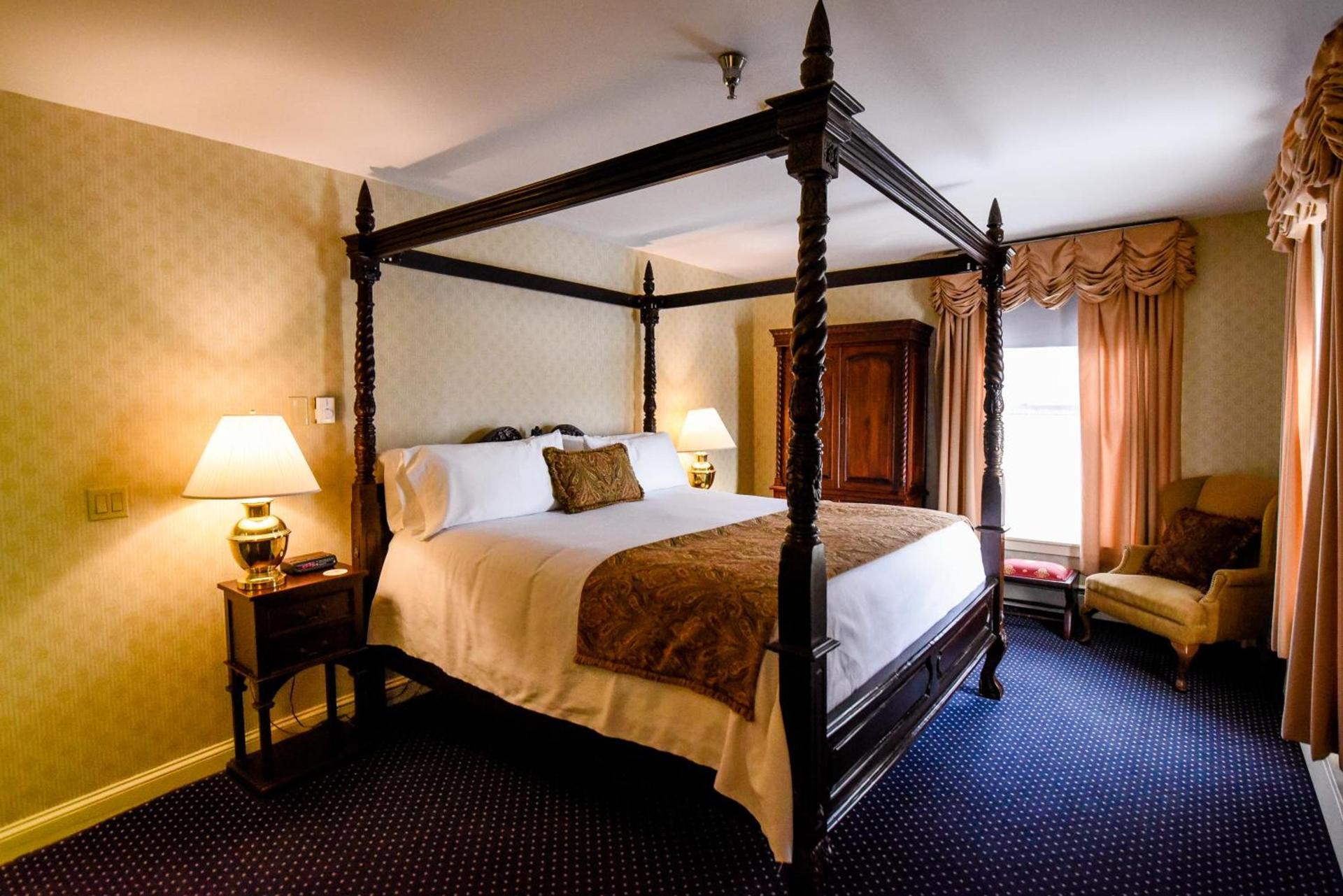 The Inn at Saratoga photo 18