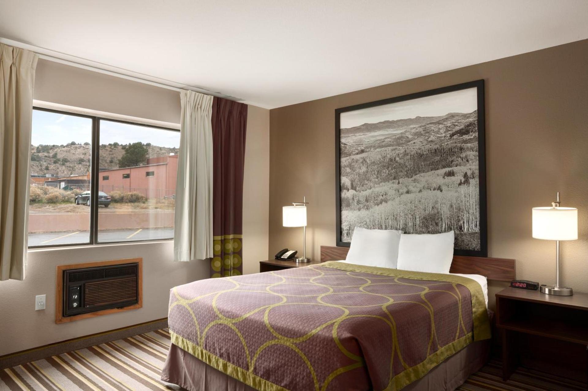 Super 8 by Wyndham Durango photo 42