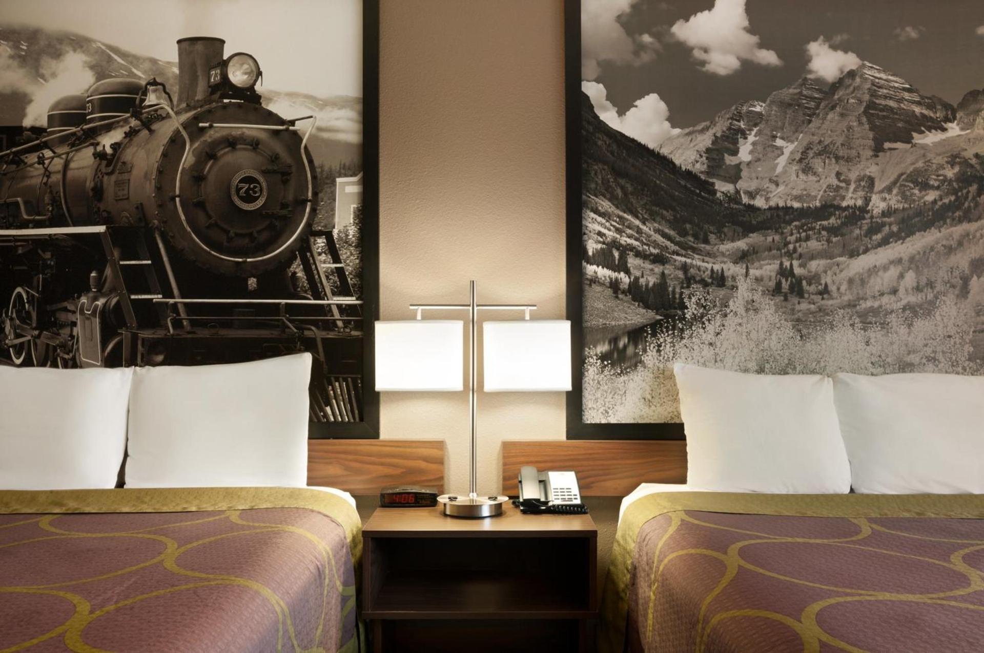 Super 8 by Wyndham Durango photo 44
