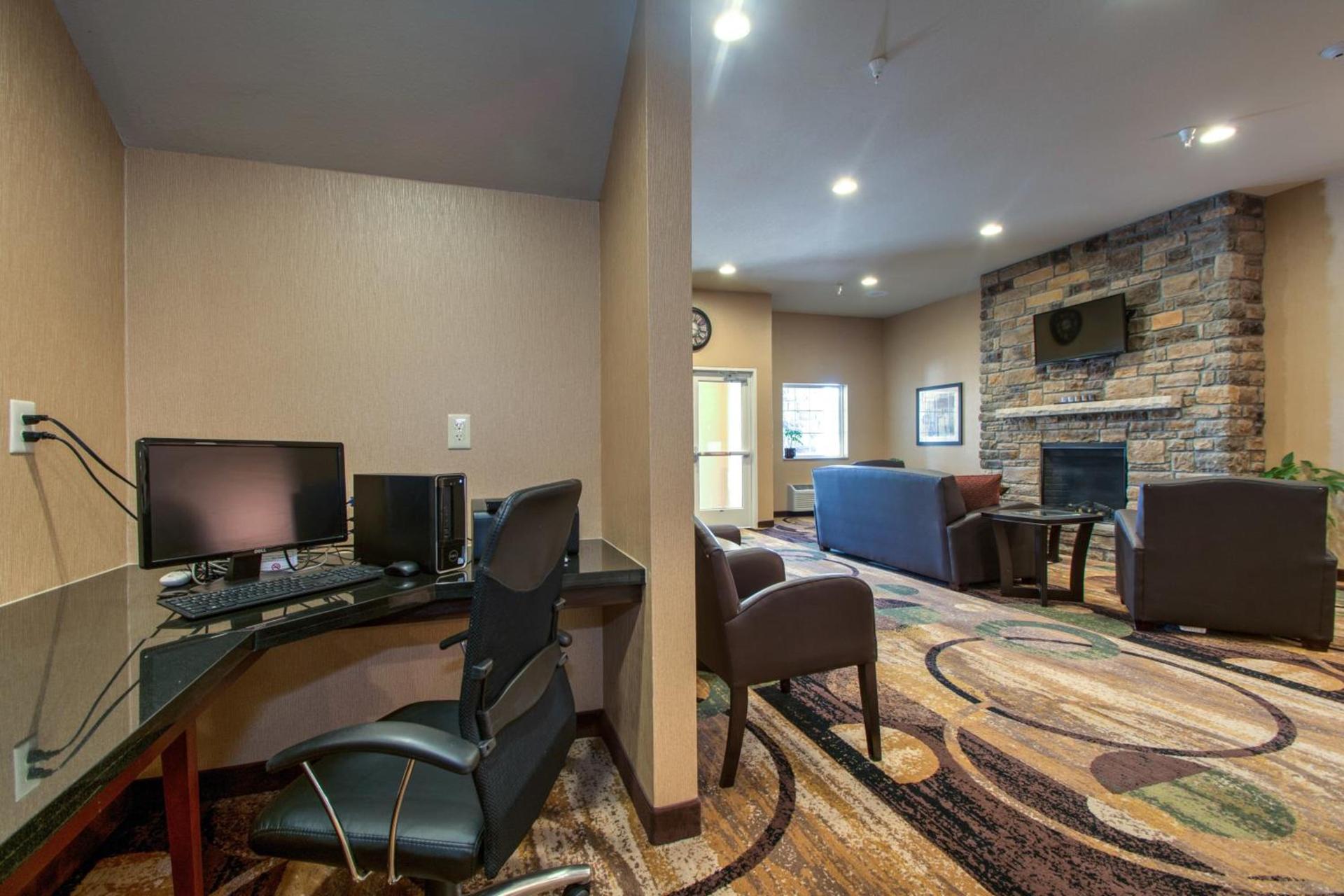 Cobblestone Inn & Suites - Holyoke photo 18