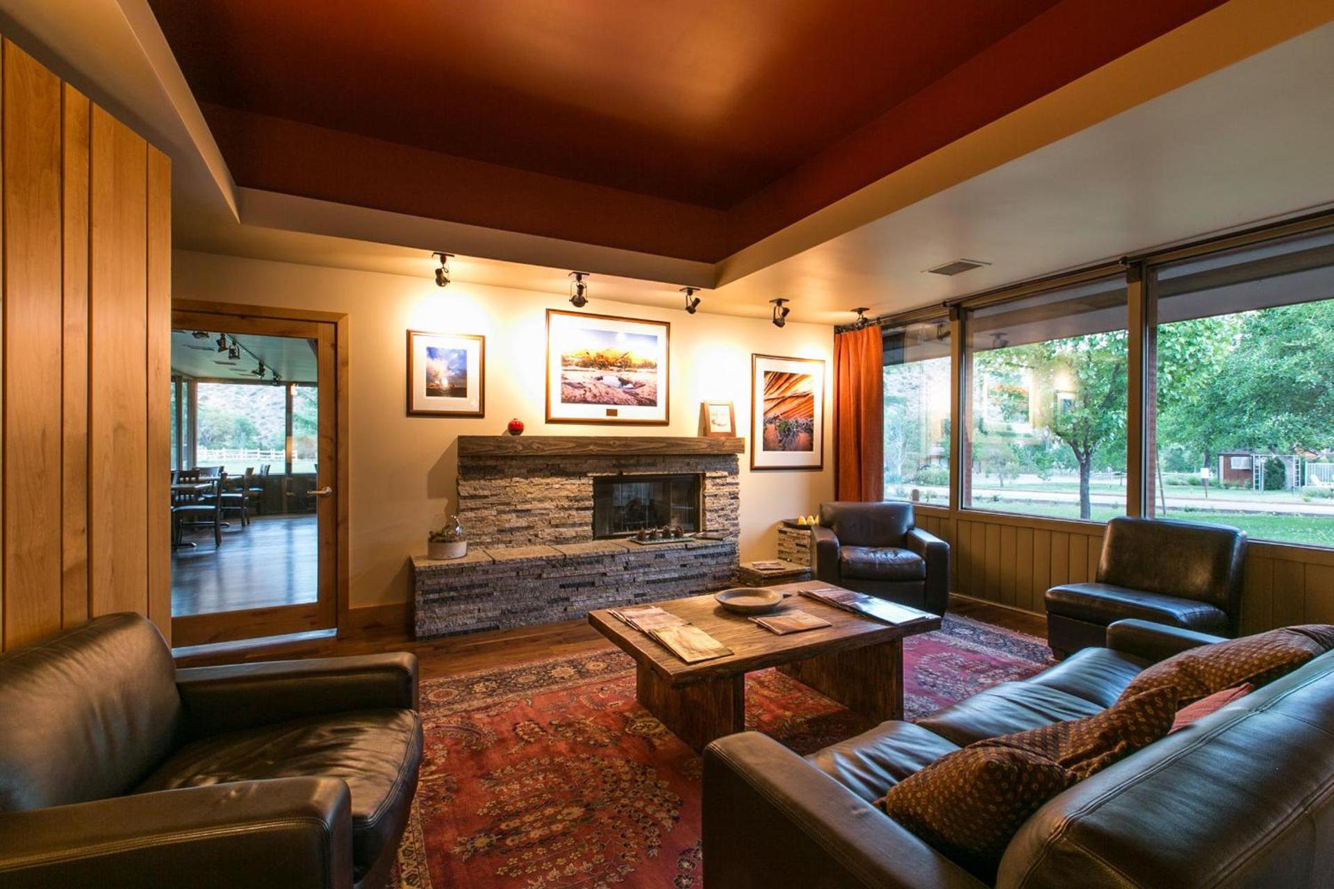 Driftwood Lodge photo 18
