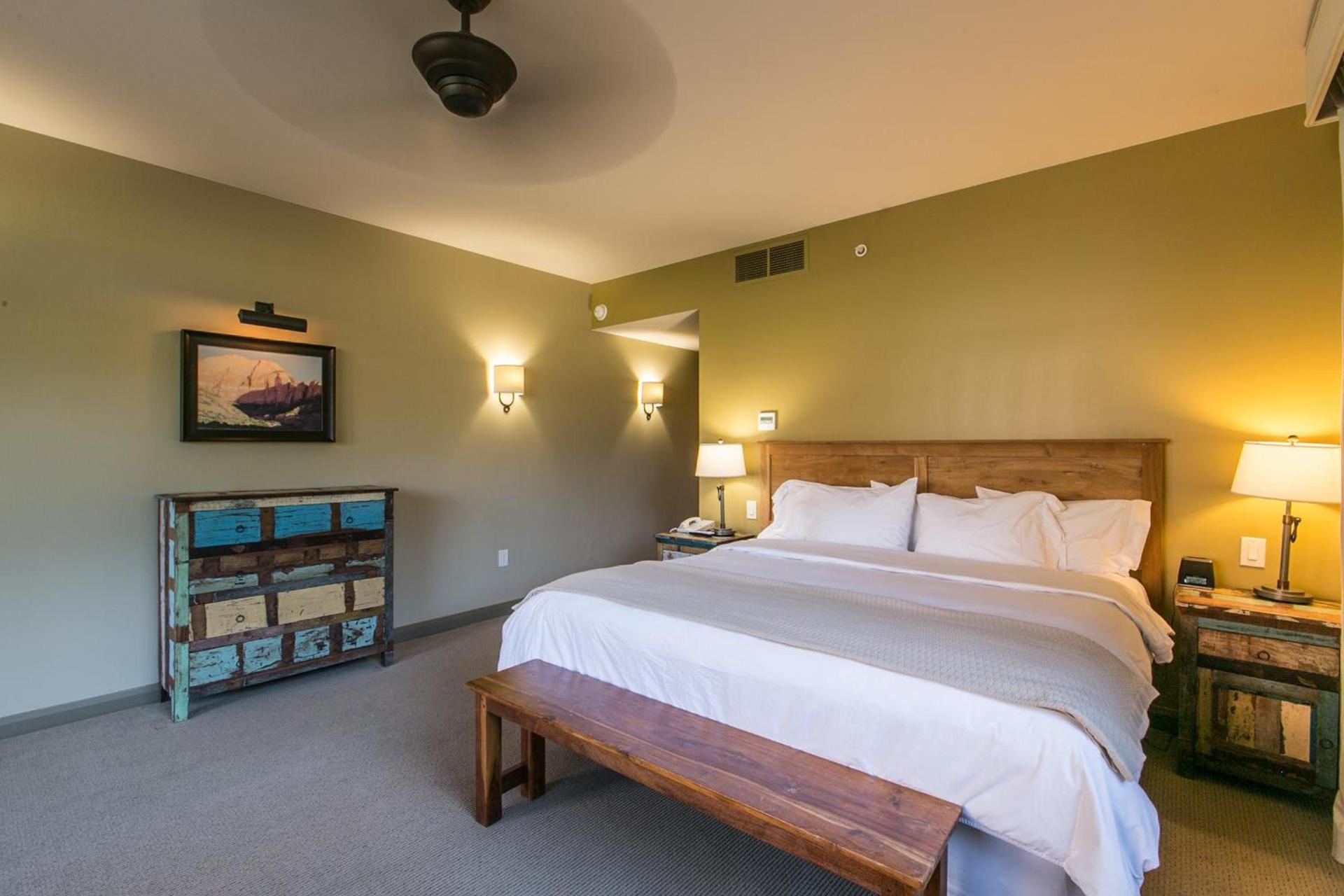 Driftwood Lodge photo 29