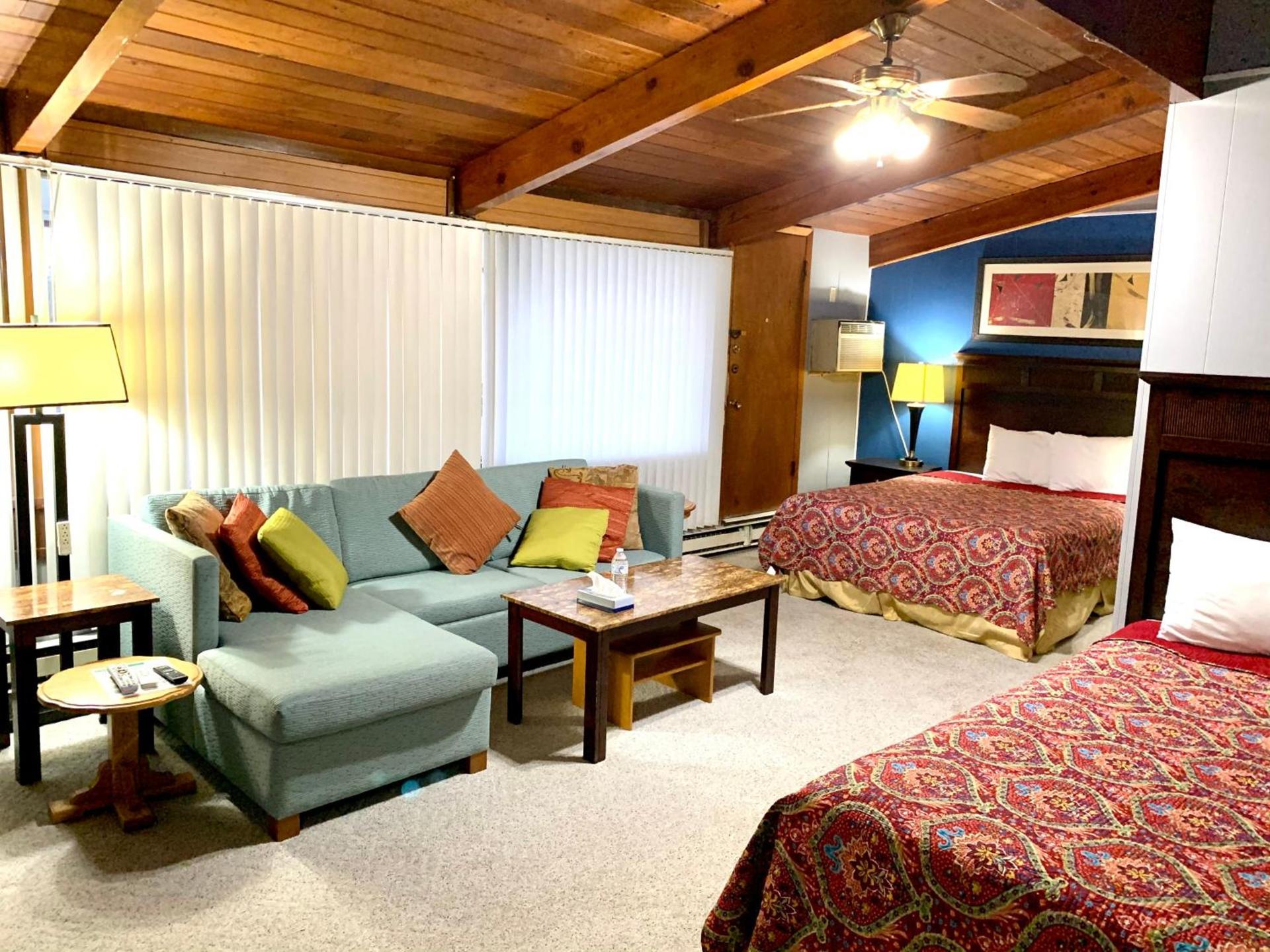 The Crossroads Motel photo 41