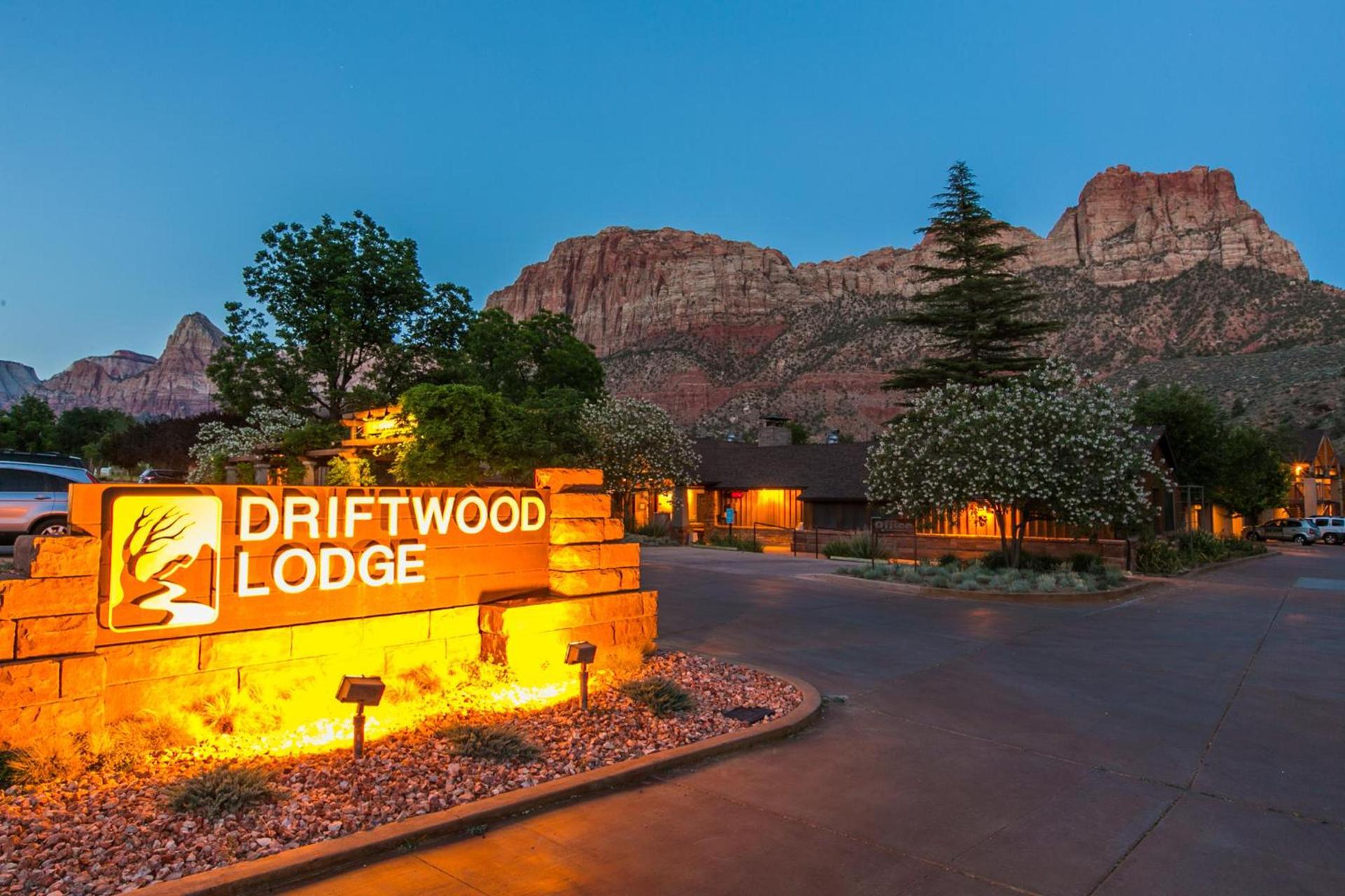Driftwood Lodge photo 24