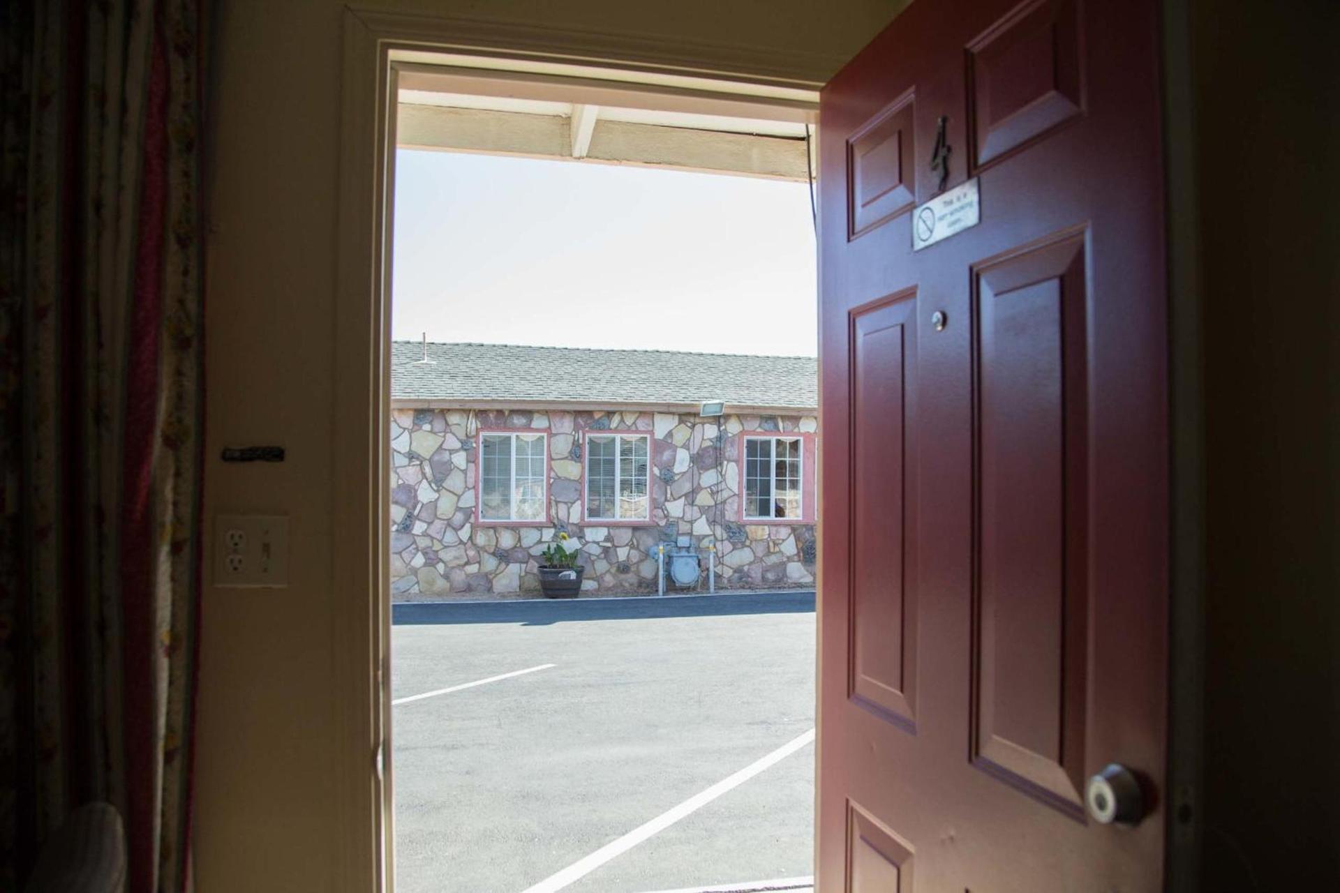 Boron Motel photo 15