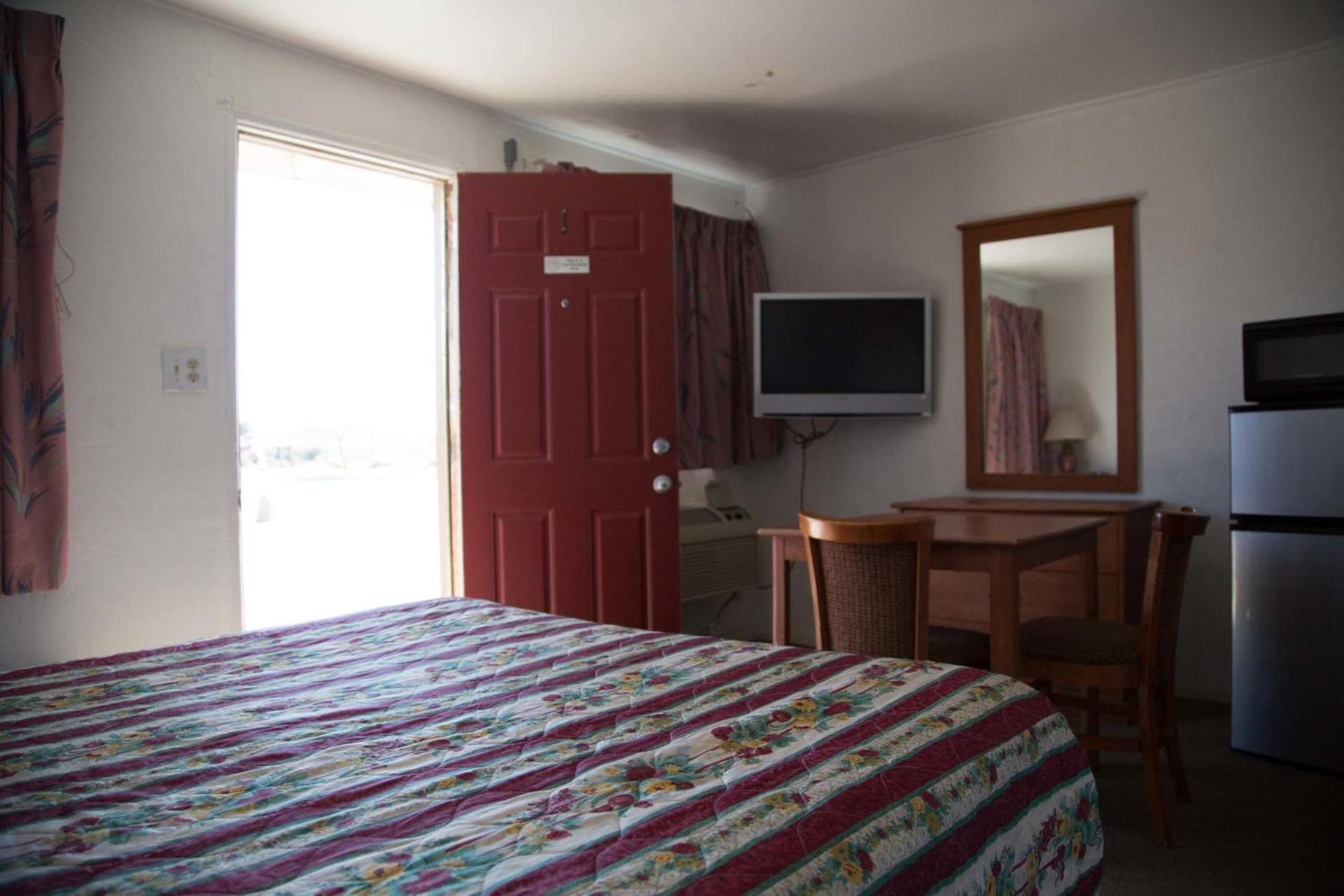 Boron Motel photo 16