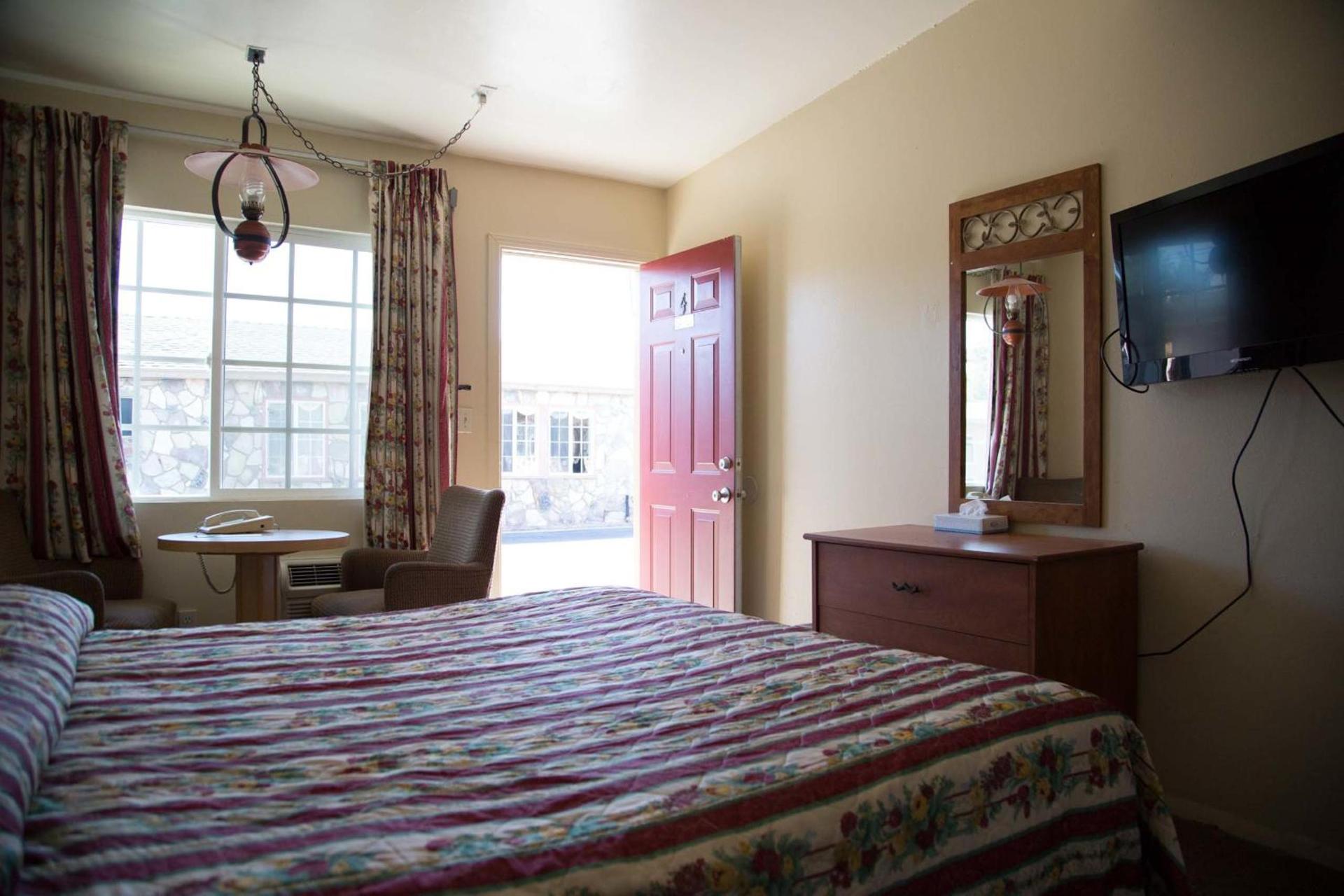 Boron Motel photo 23