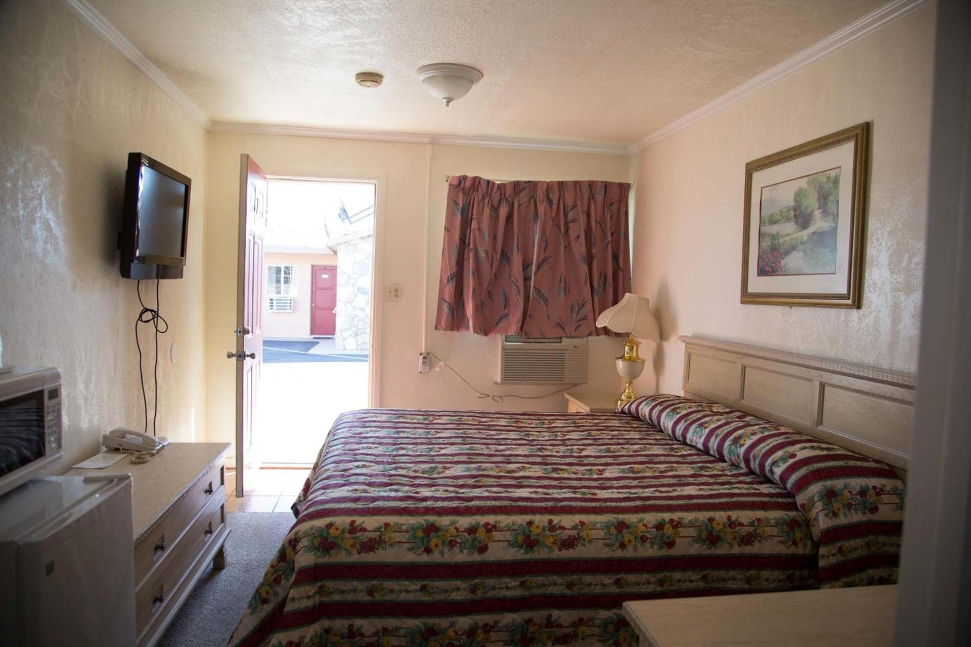 Boron Motel photo 25