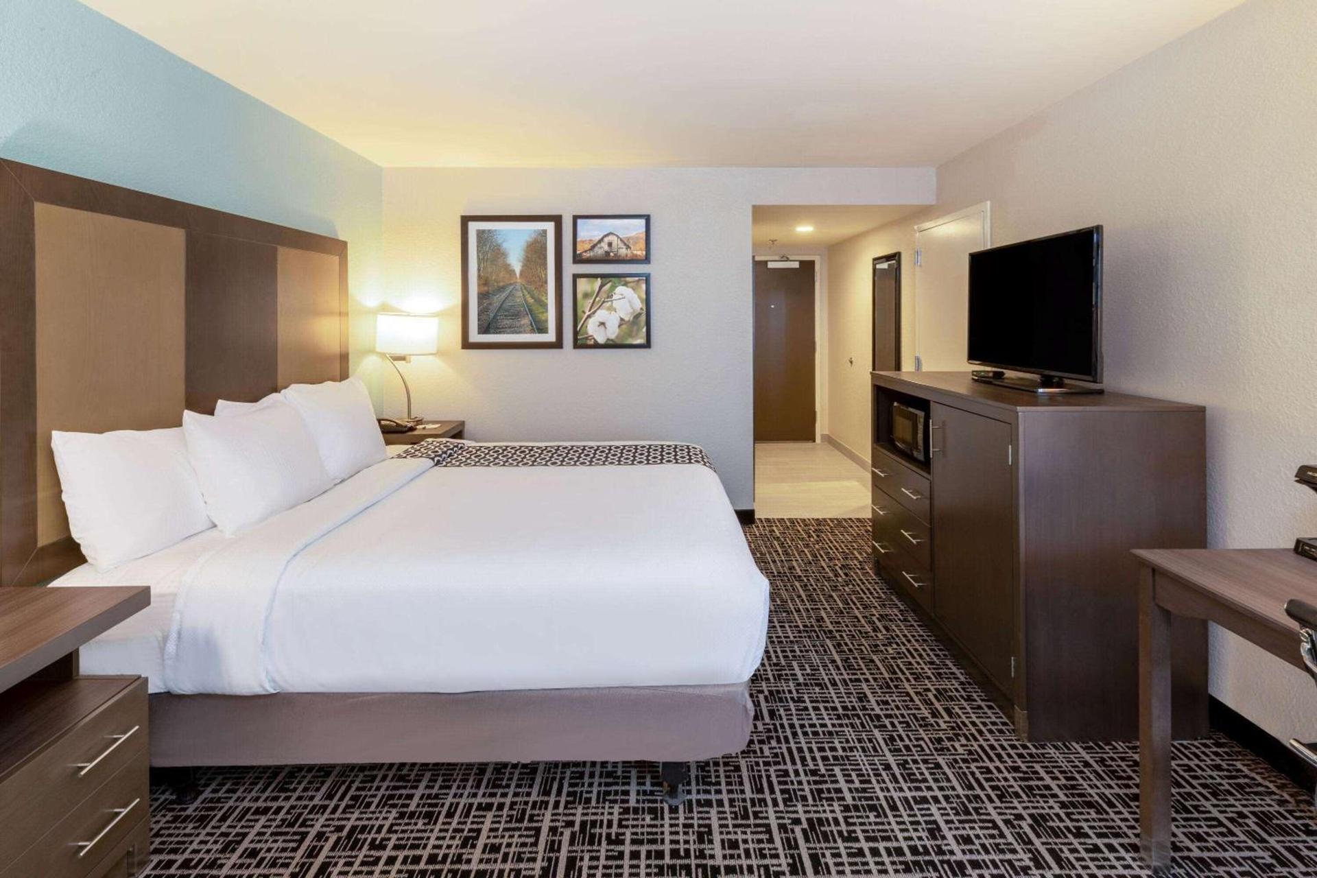 La Quinta by Wyndham Jonesboro photo 14