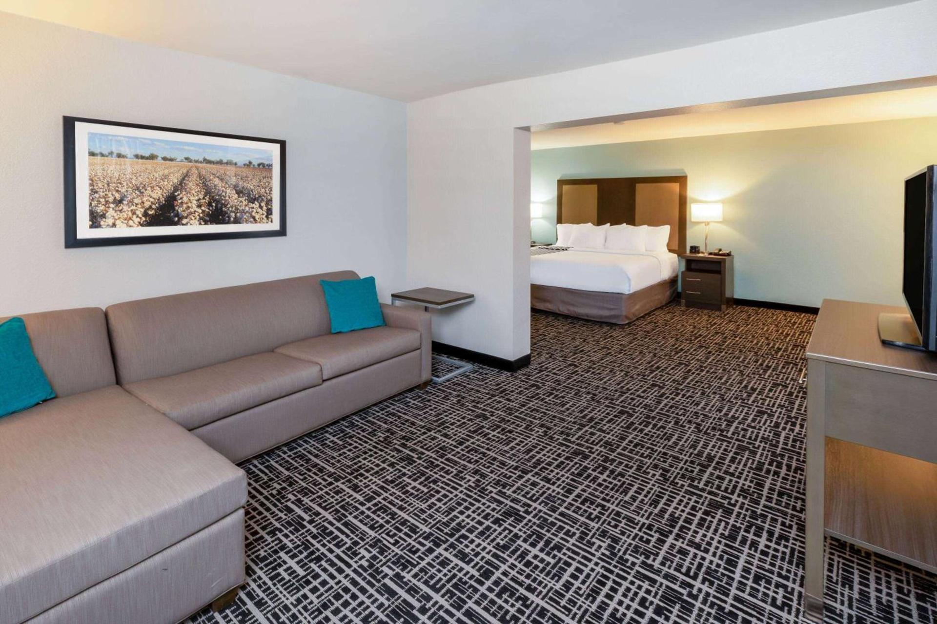 La Quinta by Wyndham Jonesboro photo 25