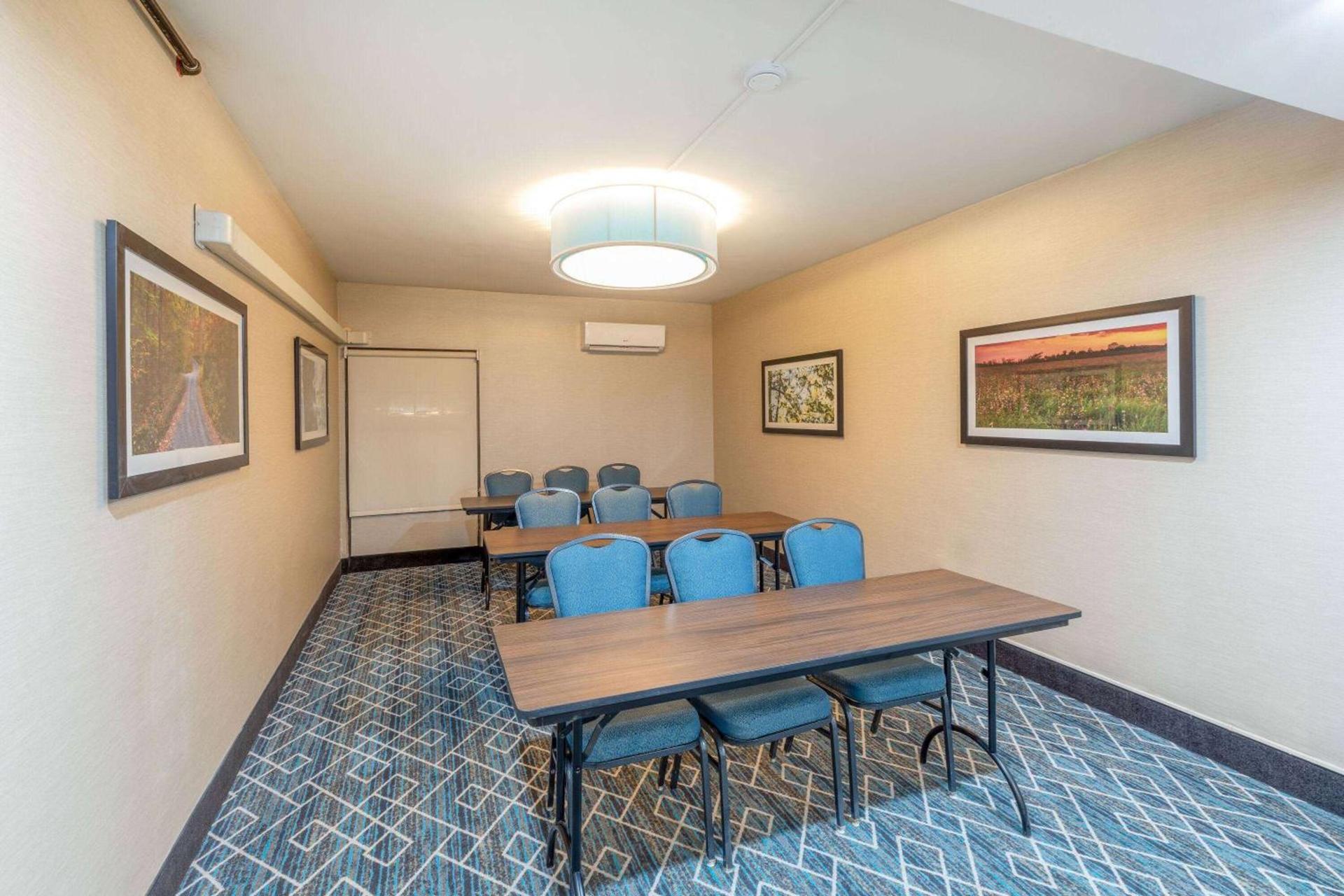 La Quinta by Wyndham Jonesboro photo 31