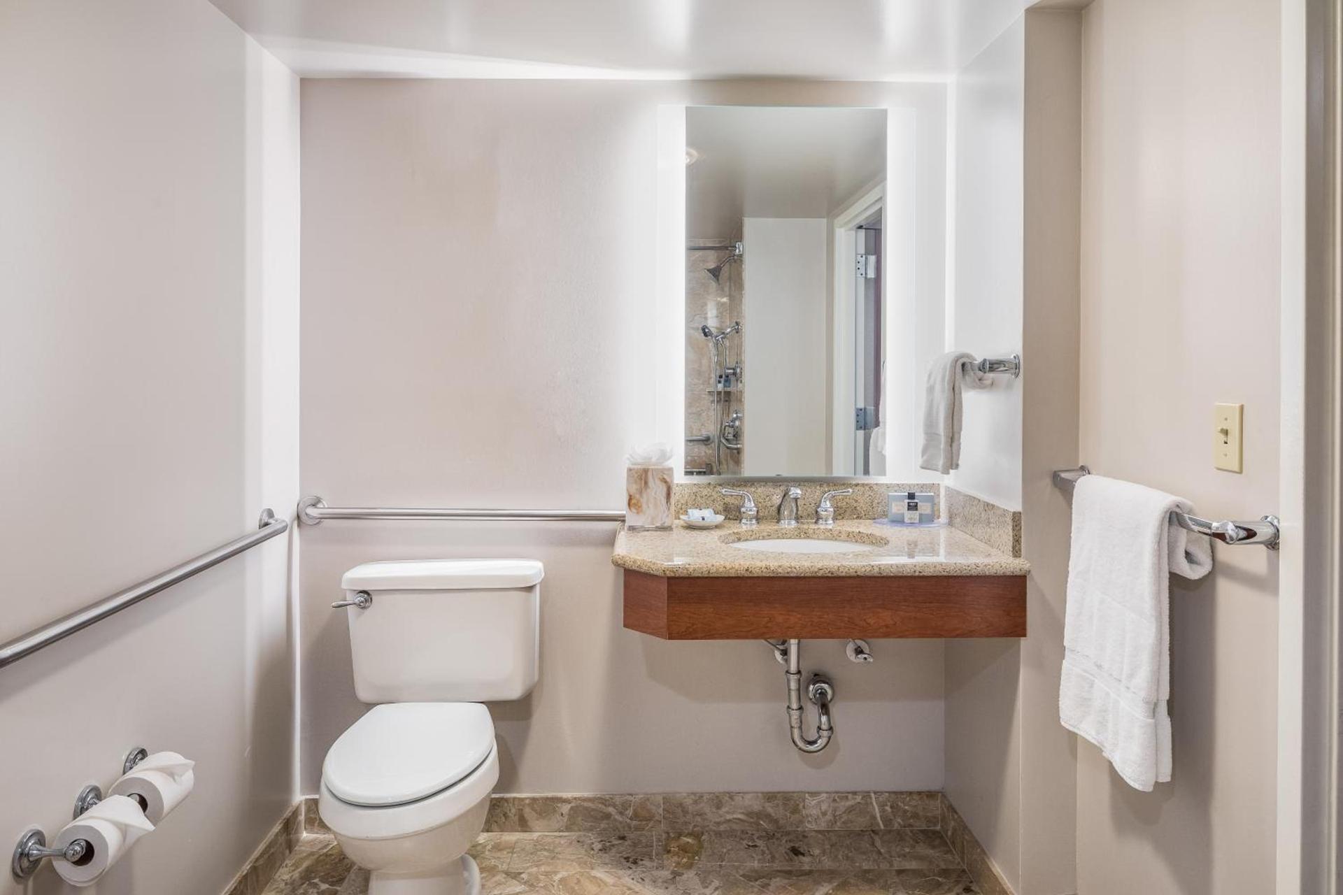 The Atlantic Suites on the Ave photo 8