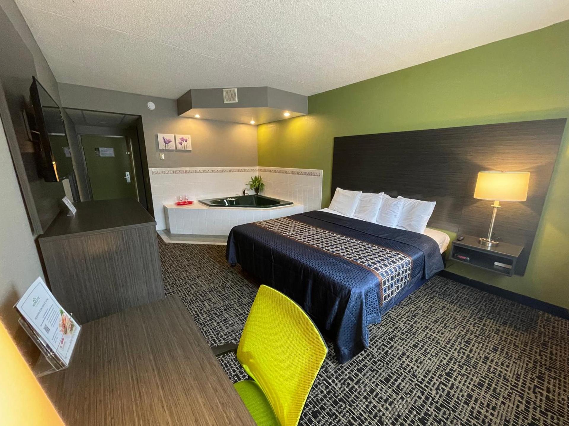 Wingate by Wyndham Lake George photo 44