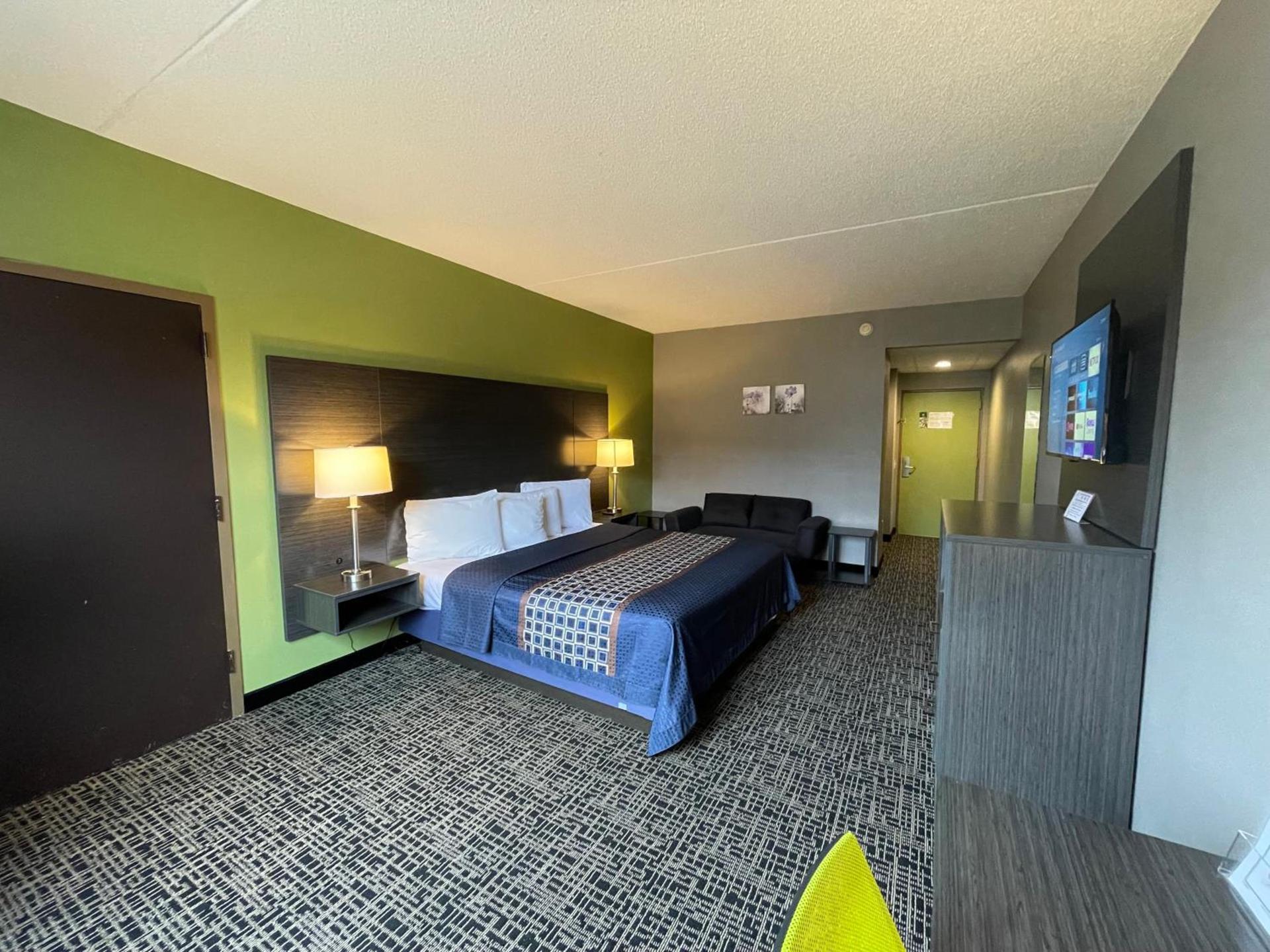 Wingate by Wyndham Lake George photo 40