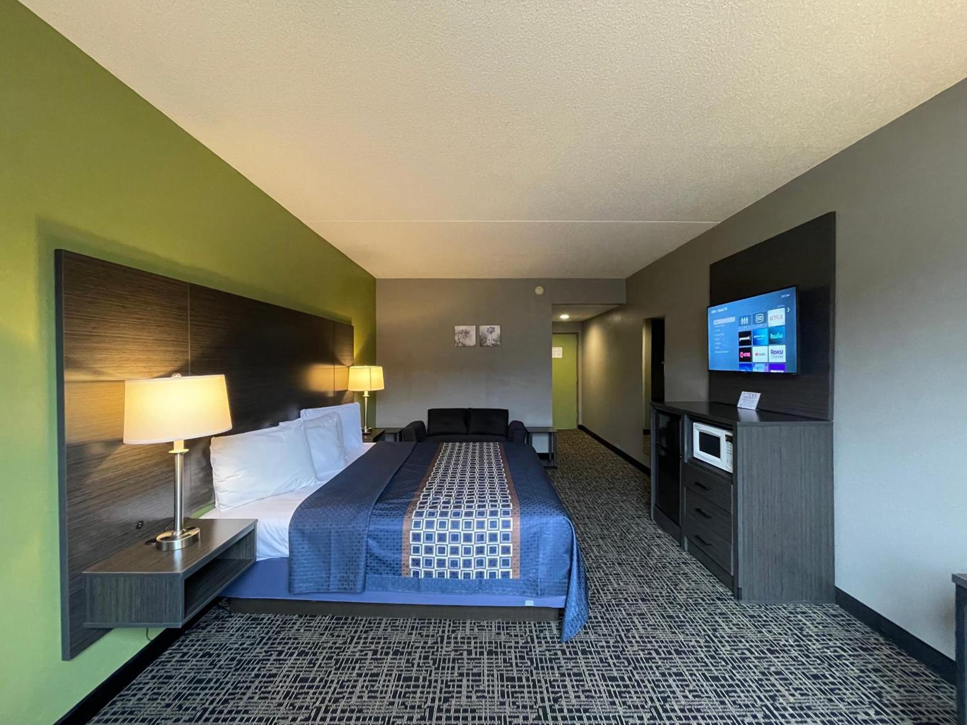 Wingate by Wyndham Lake George photo 39