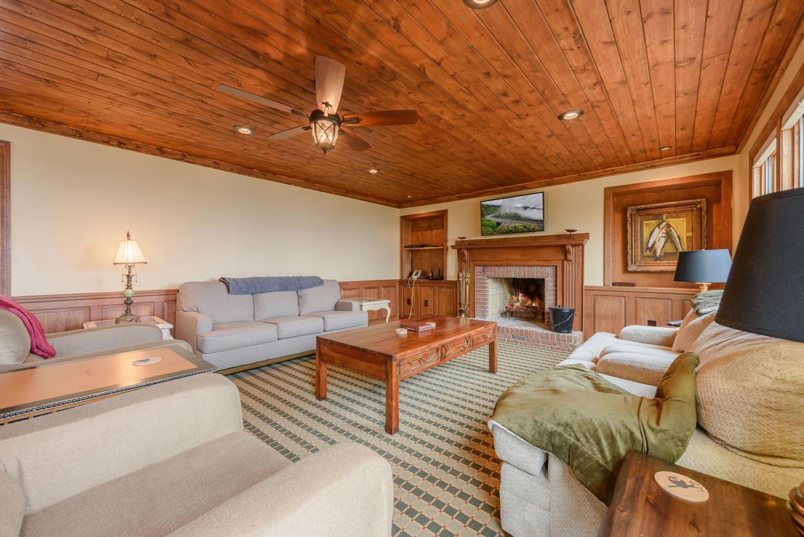 Appalachian Mountain Lodge photo 42
